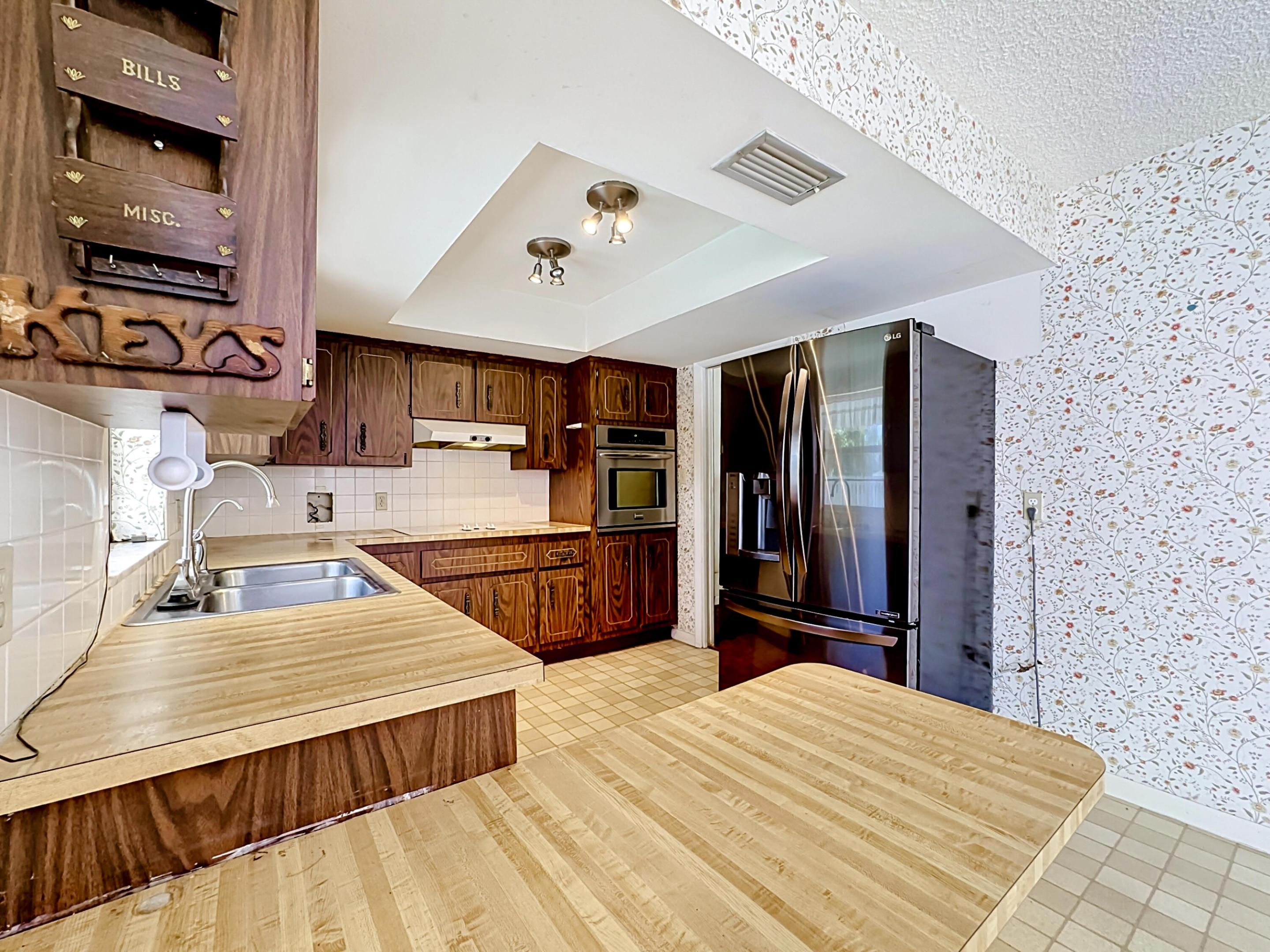 ORANGE BLOSSOM ESTATES - Residential