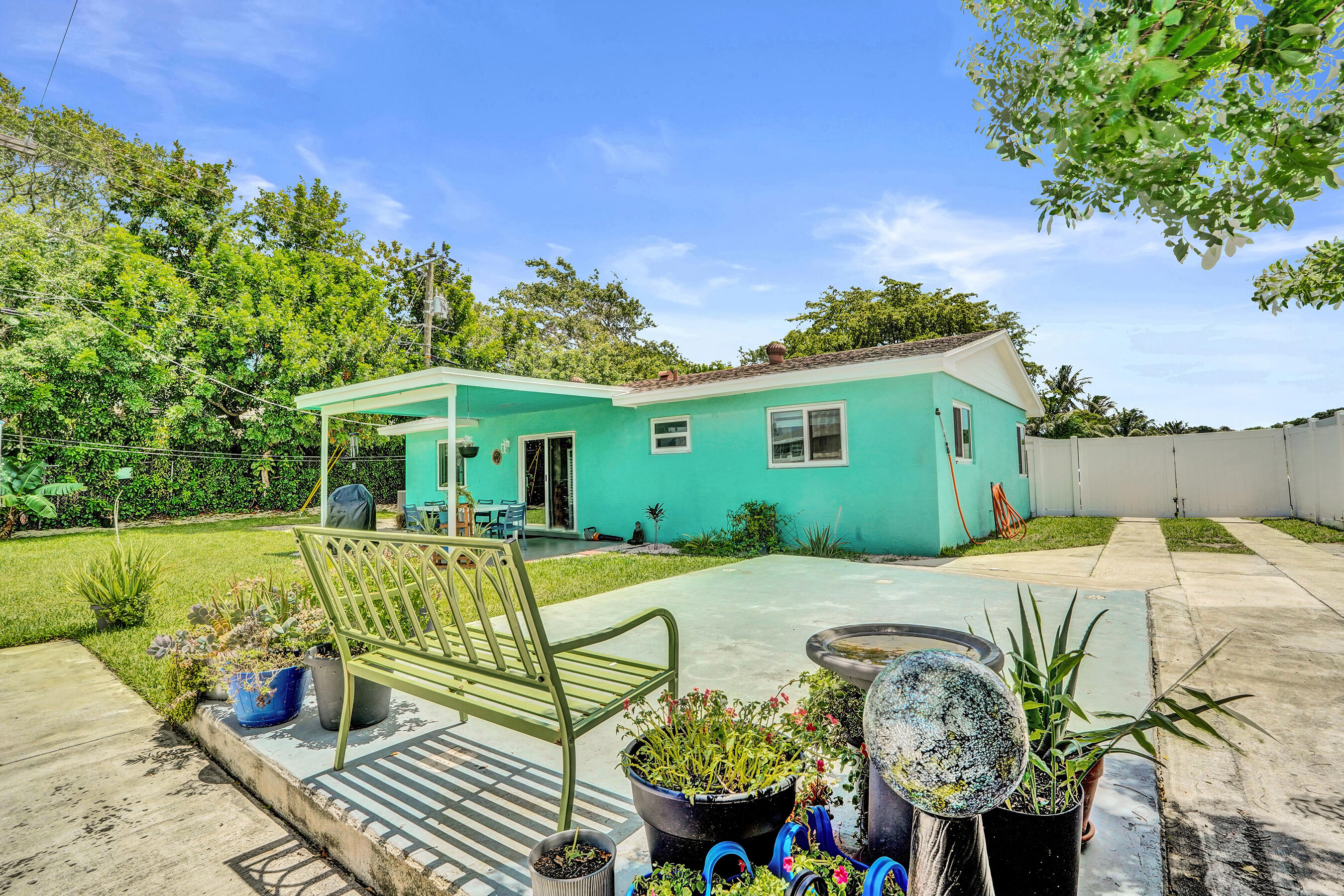 DELRAY BEACH HIGHLANDS SE - Residential