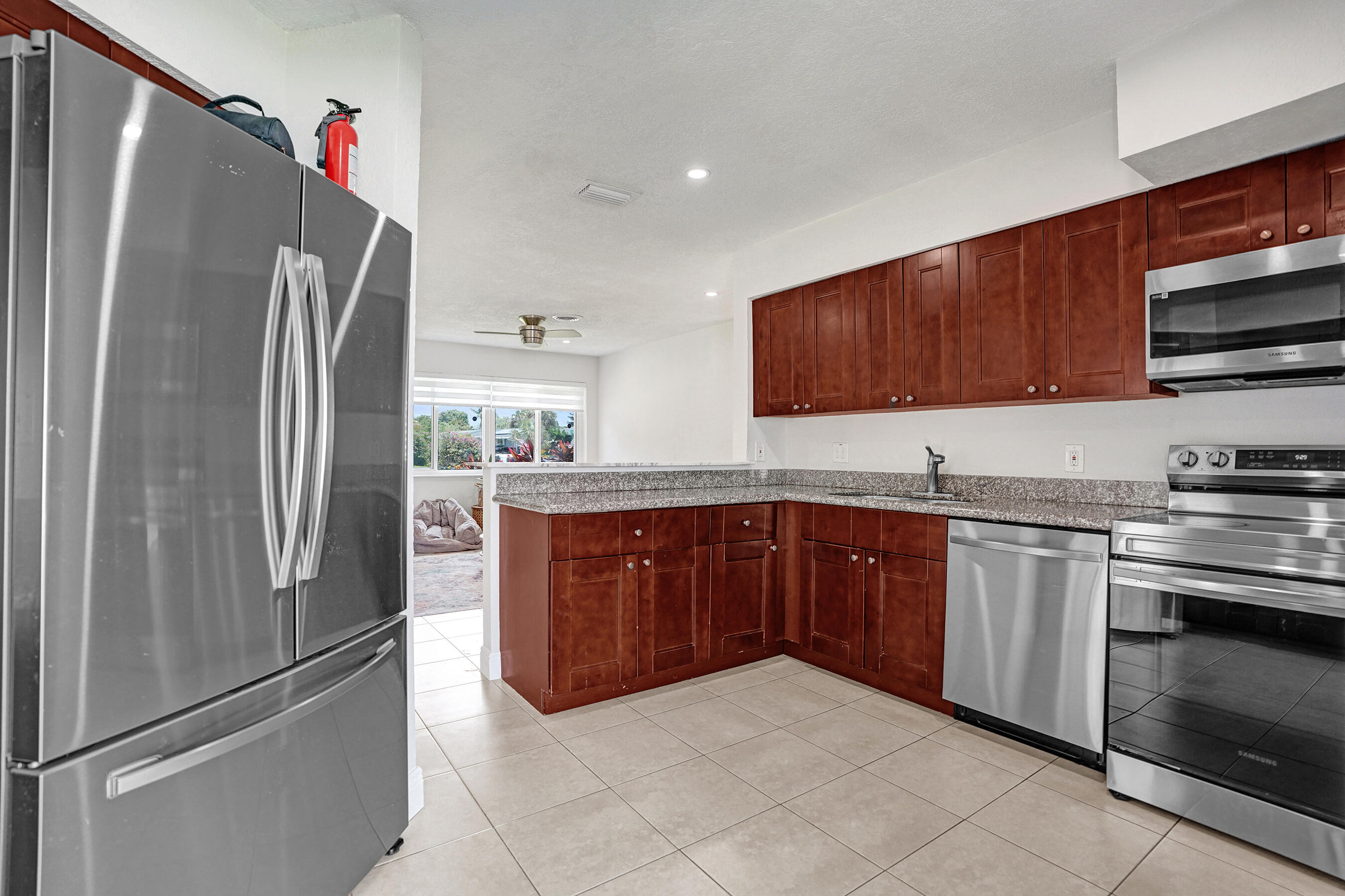 DELRAY BEACH HIGHLANDS SE - Residential