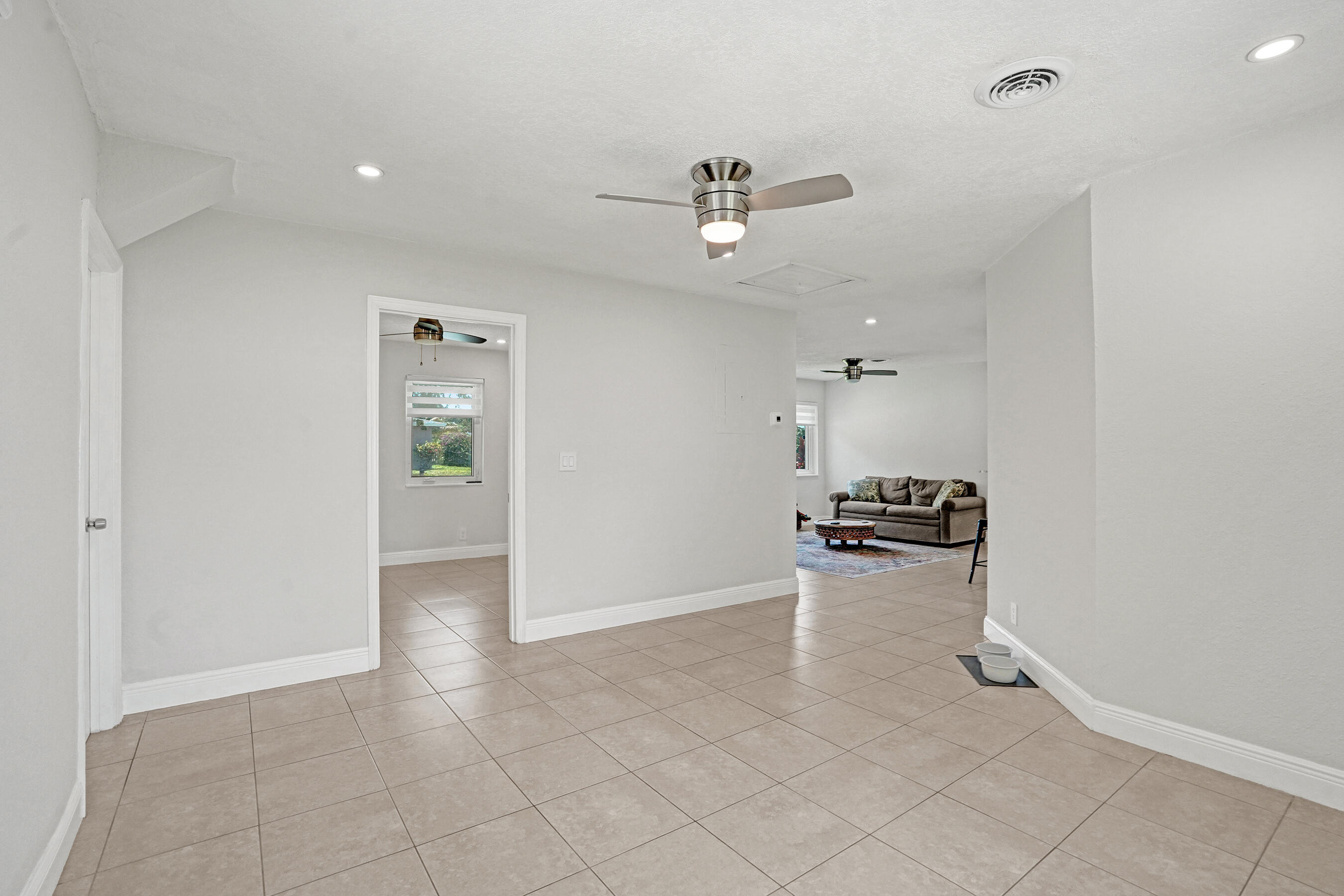 DELRAY BEACH HIGHLANDS SE - Residential