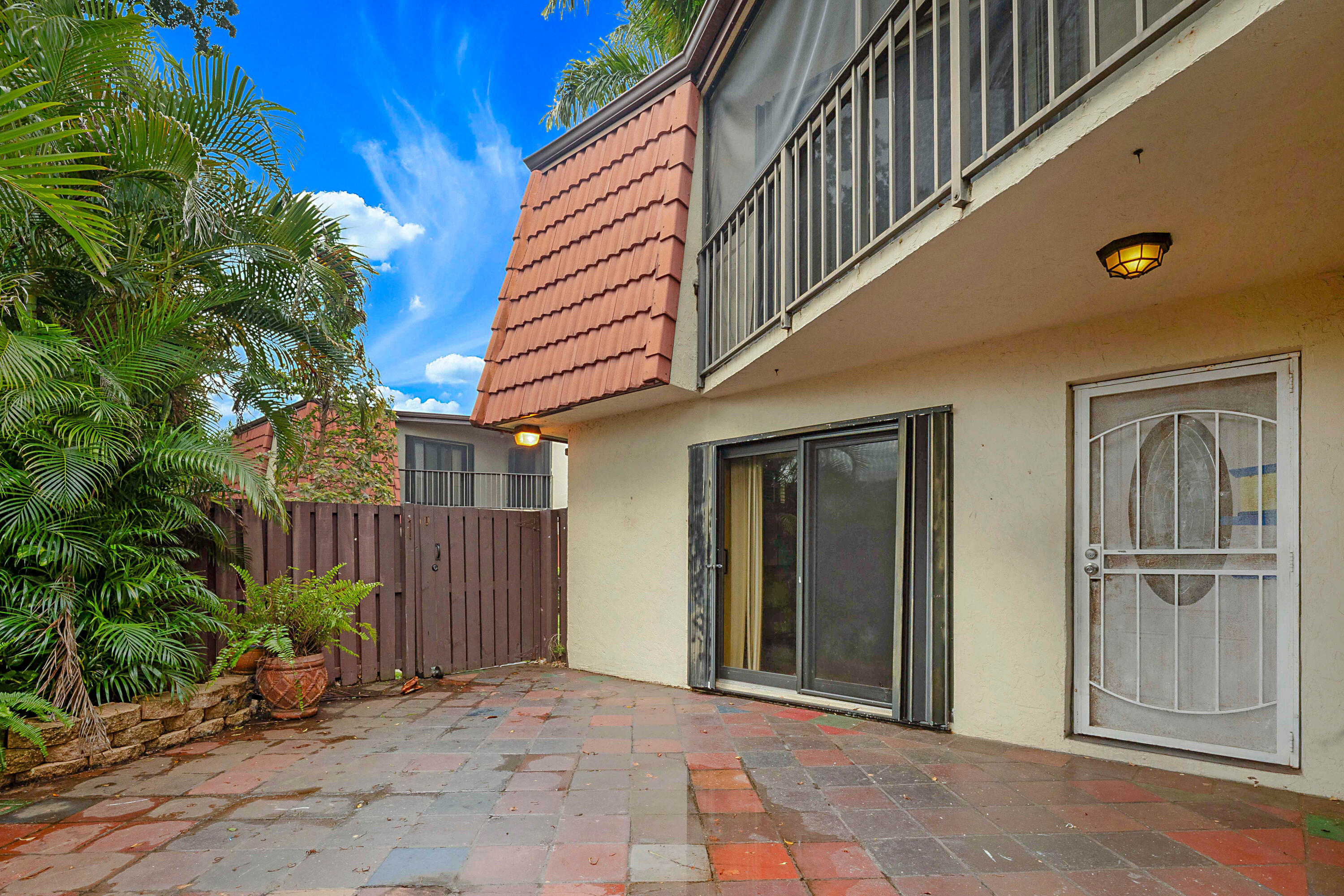 SOMERSET - Residential