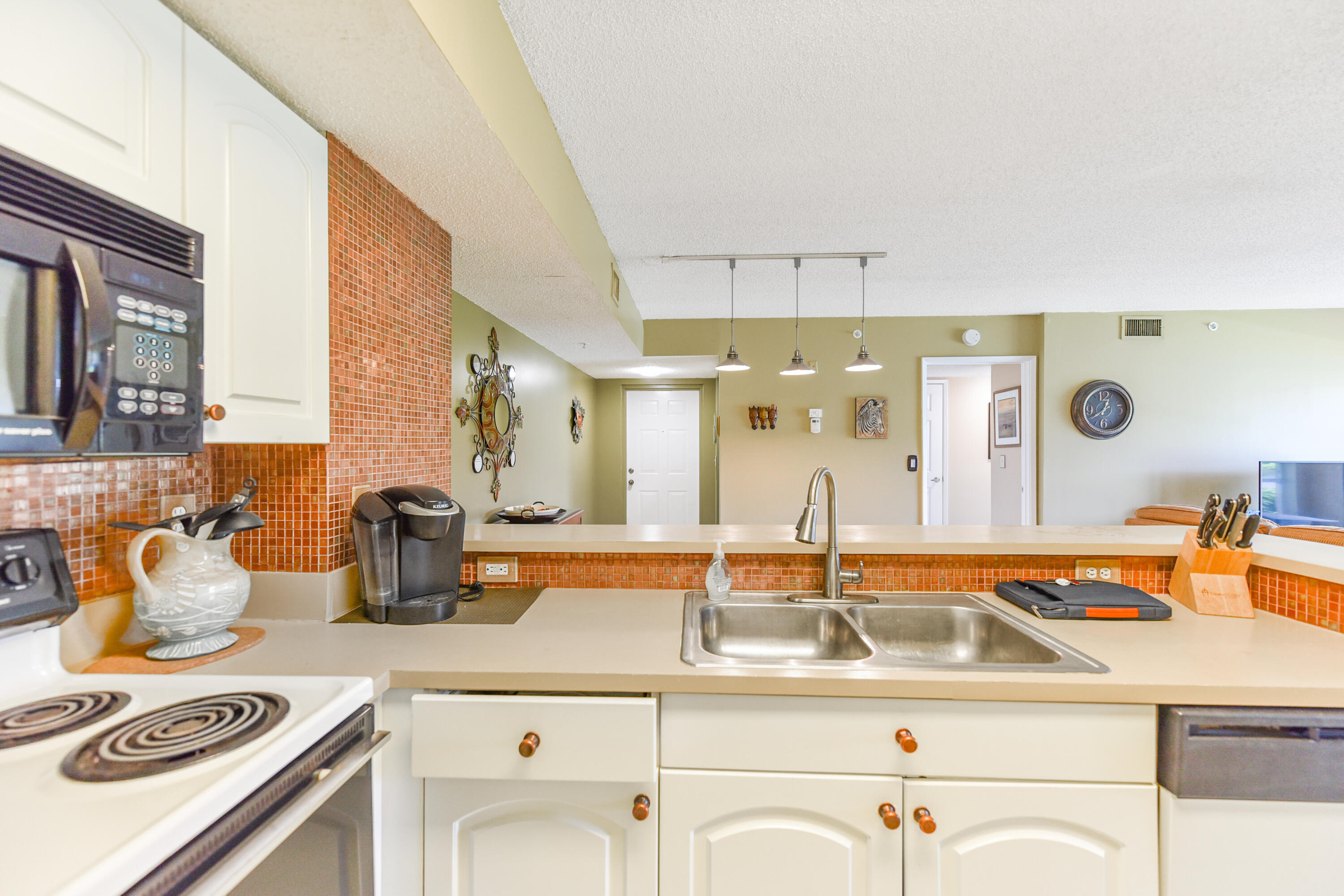 LAGUNA OF VERO BEACH - Residential