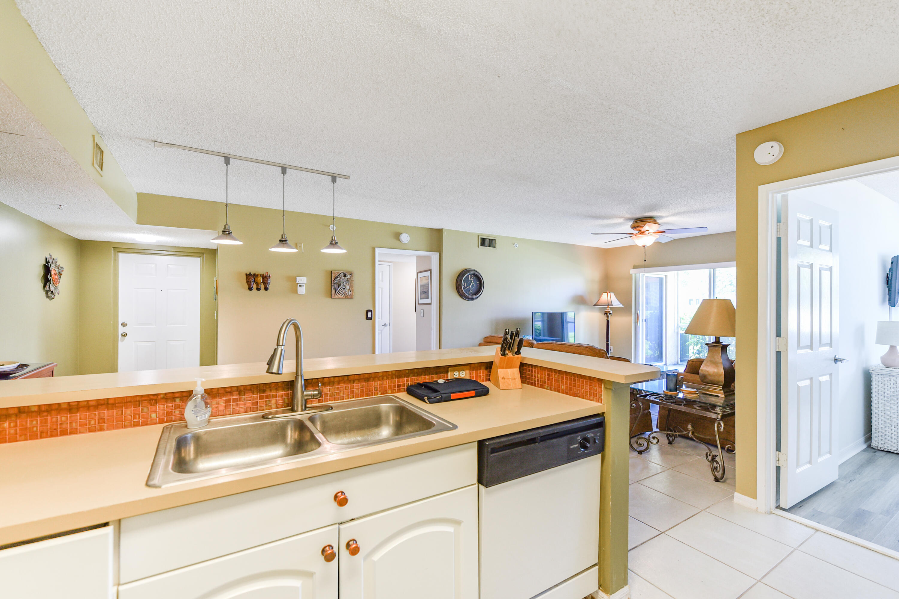 LAGUNA OF VERO BEACH - Residential