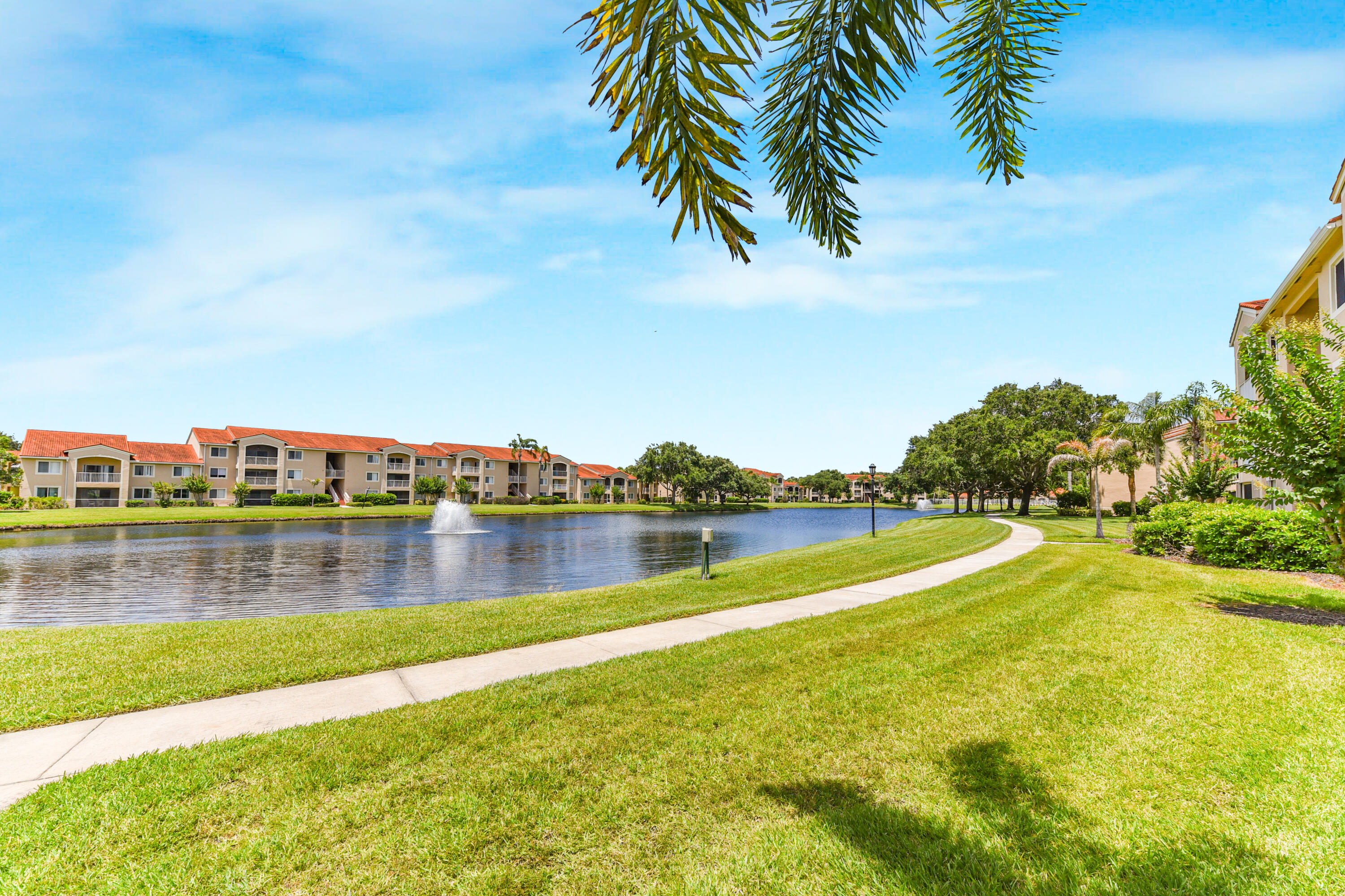 LAGUNA OF VERO BEACH - Residential