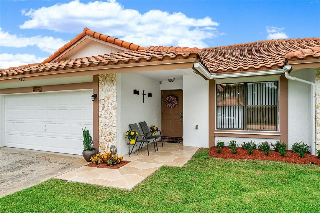 EASTRIDGE VILLAGE - Residential