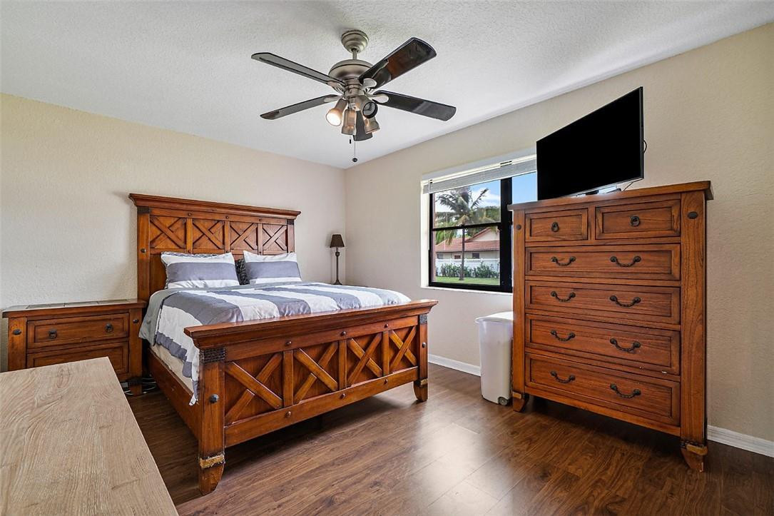EASTRIDGE VILLAGE - Residential