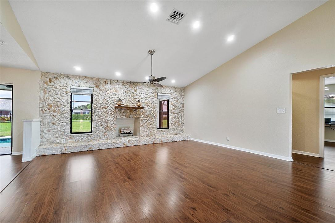 EASTRIDGE VILLAGE - Residential