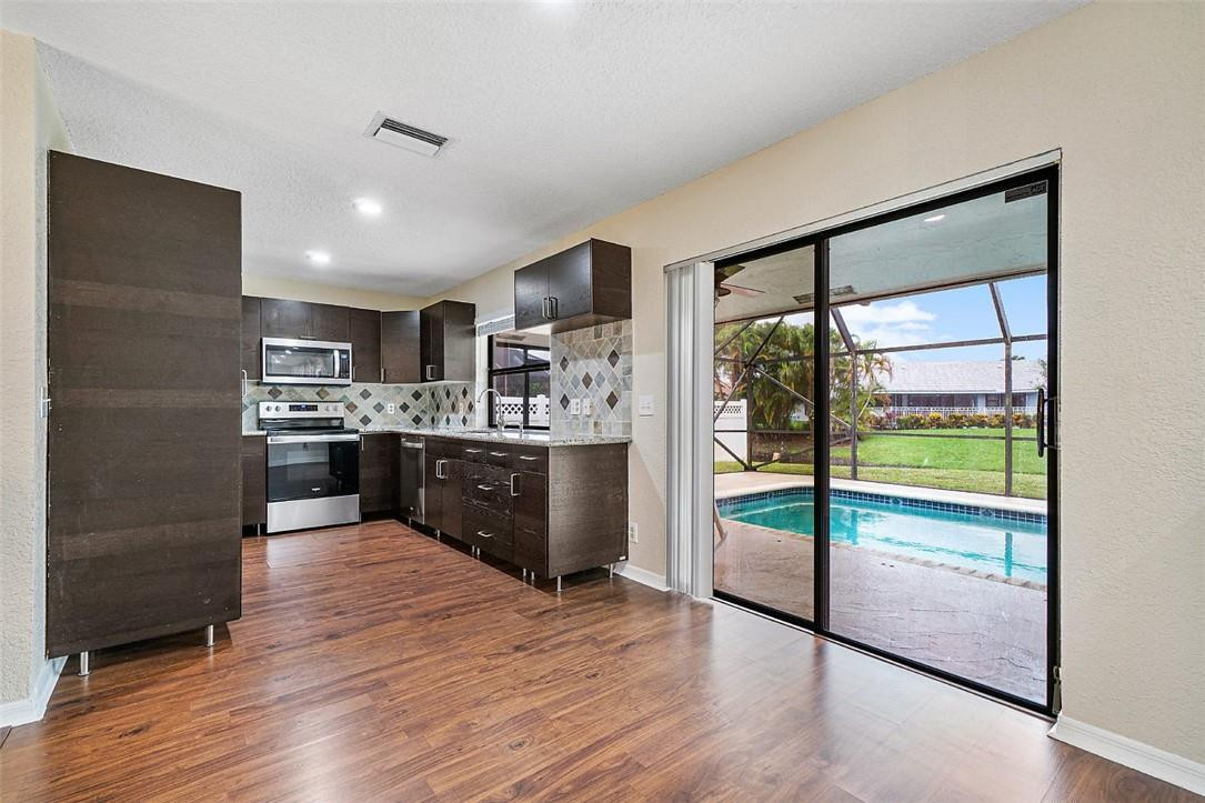 EASTRIDGE VILLAGE - Residential