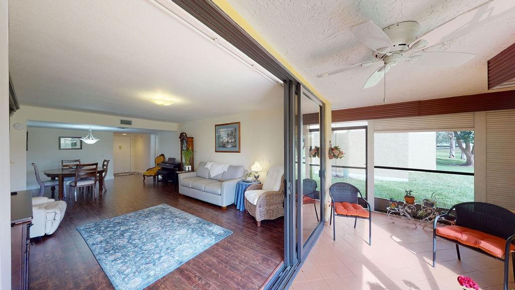 Country Club Apts - Residential
