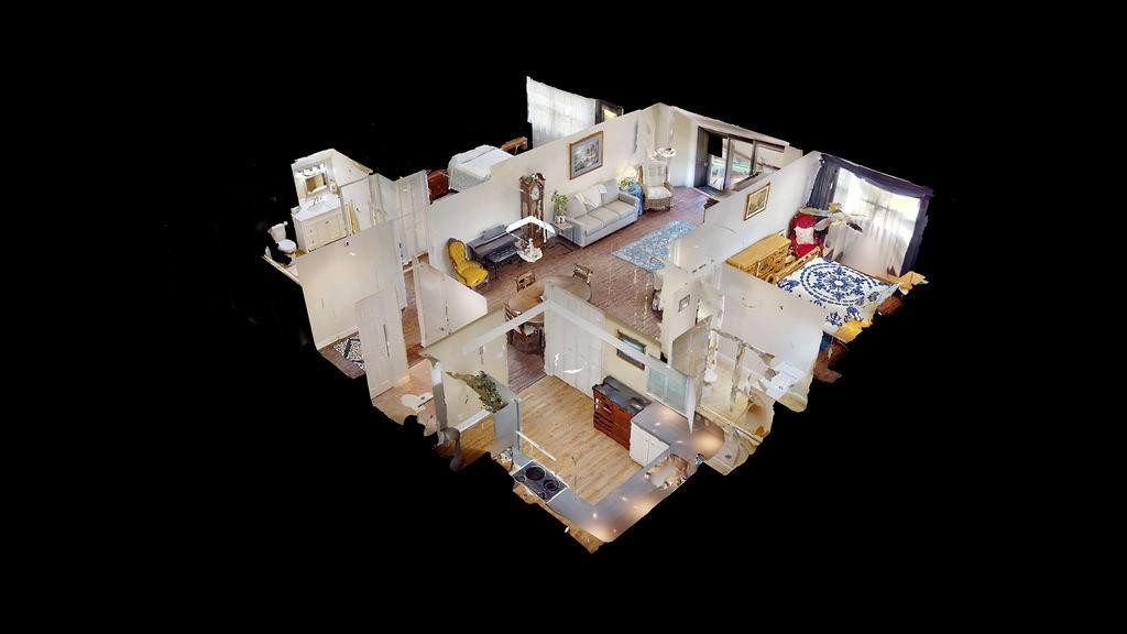 Country Club Apts - Residential