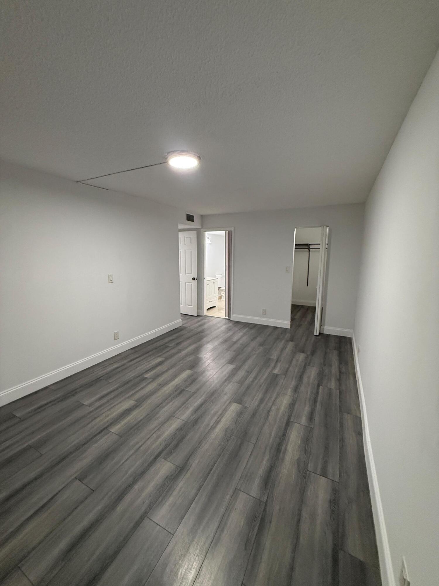 GATE THREE CONDO - Residential