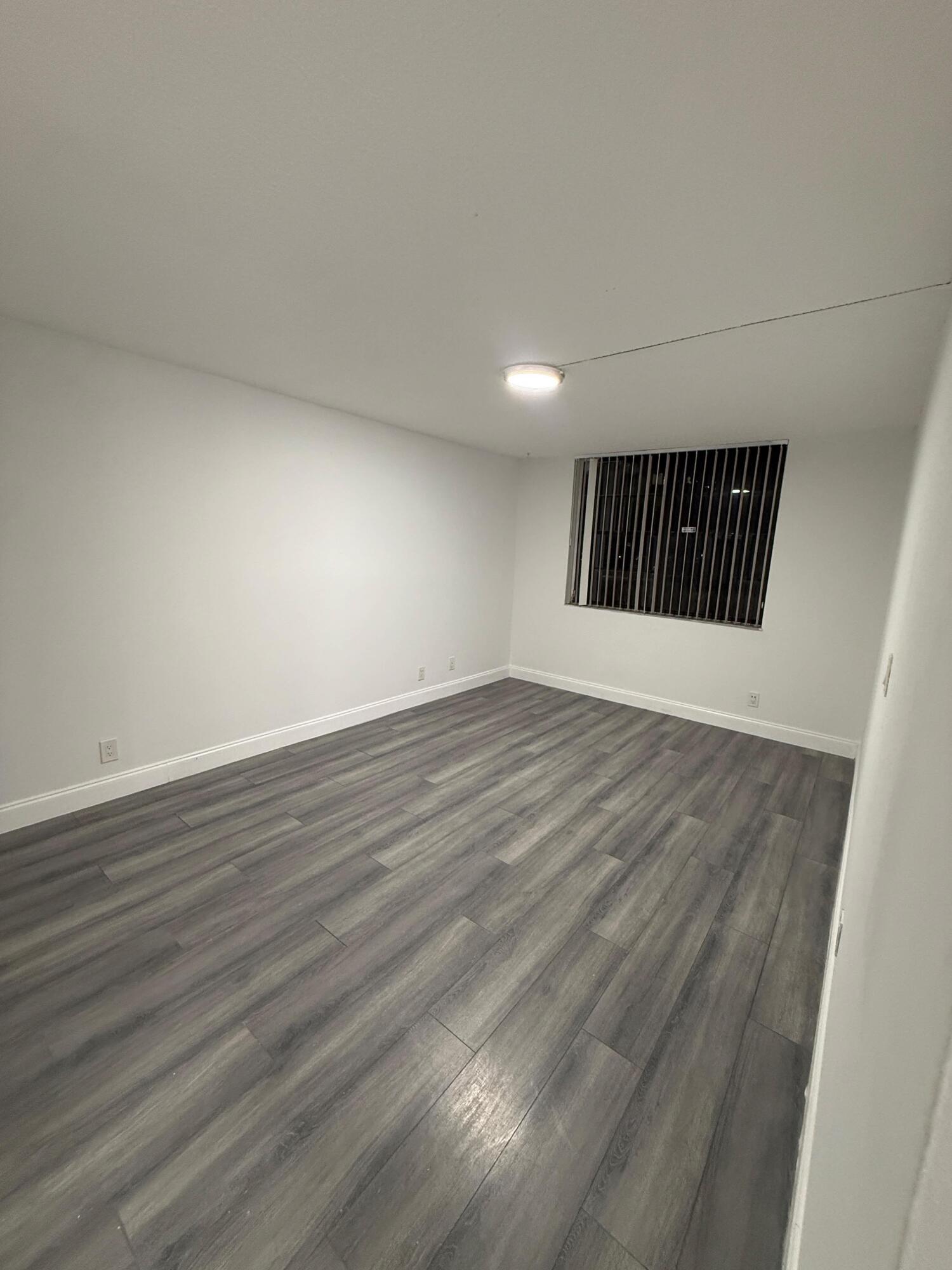 GATE THREE CONDO - Residential