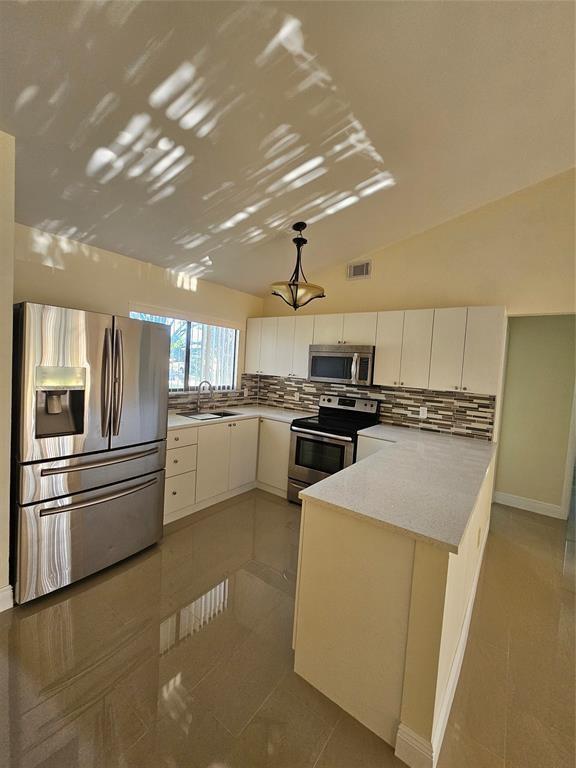 PORT ST LUCIE SECTION 39 - Residential Lease