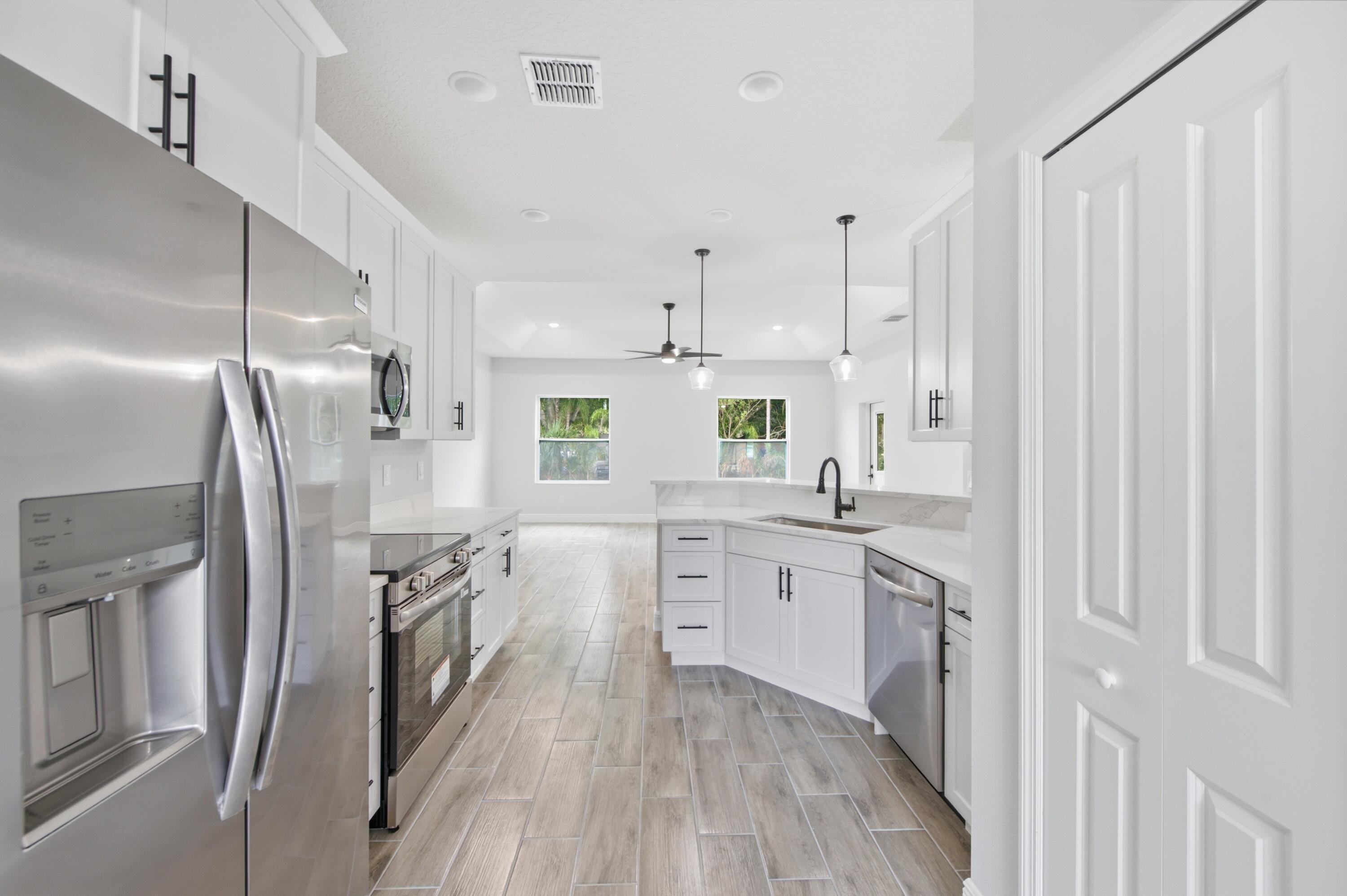VERO LAKE ESTATES UNIT A - Residential