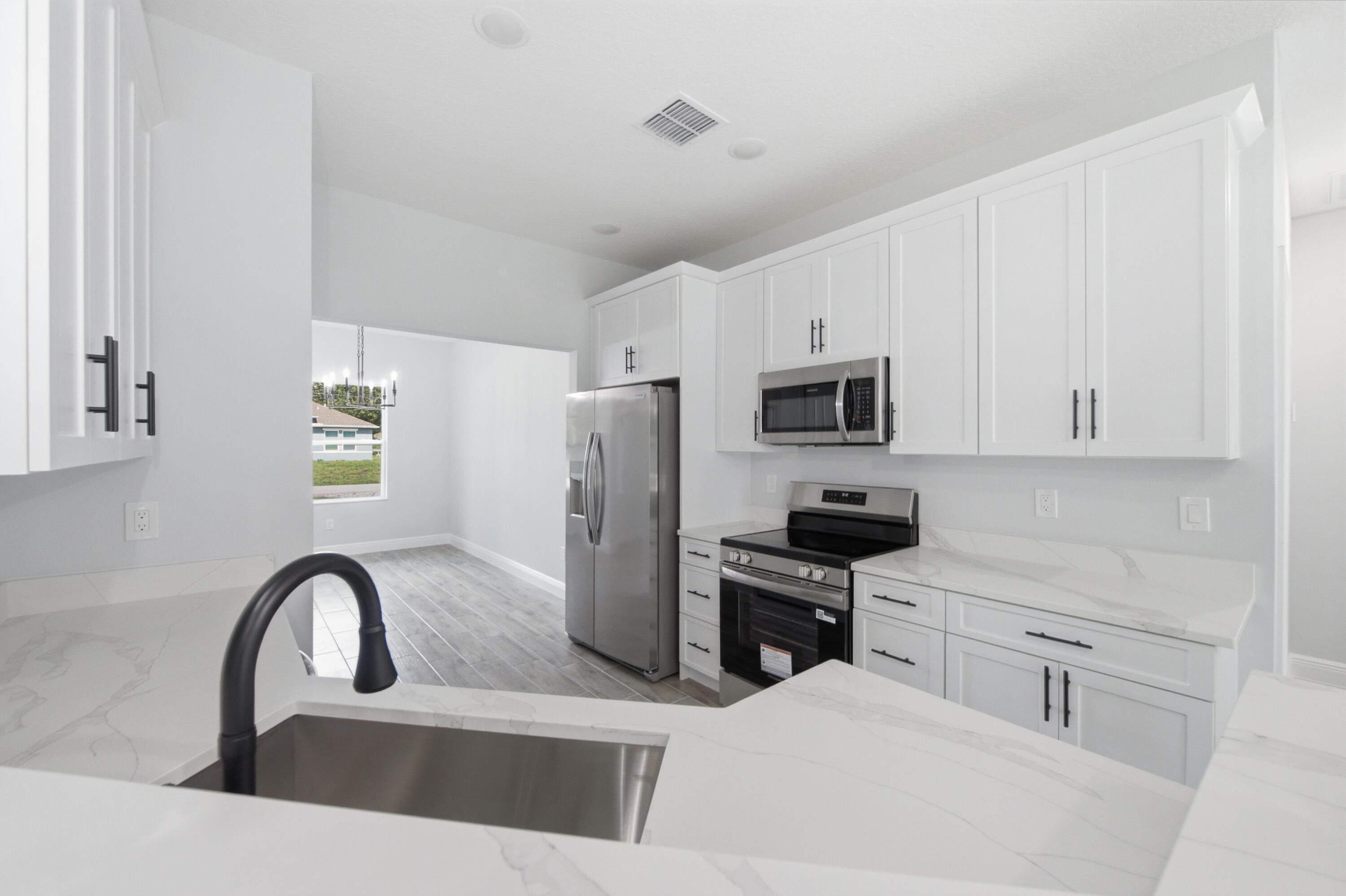 VERO LAKE ESTATES UNIT A - Residential