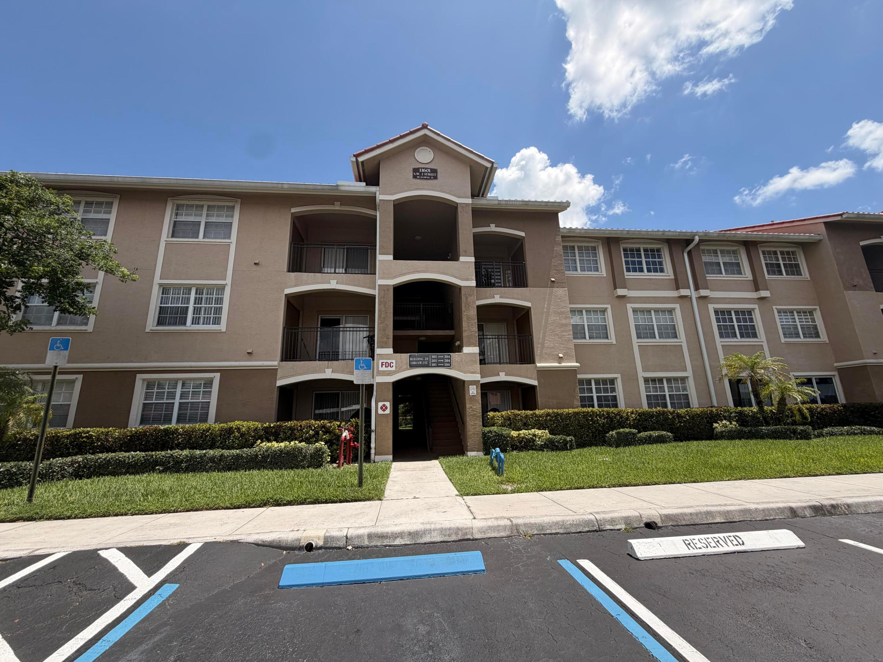 MARQUESA CONDO - Residential Lease