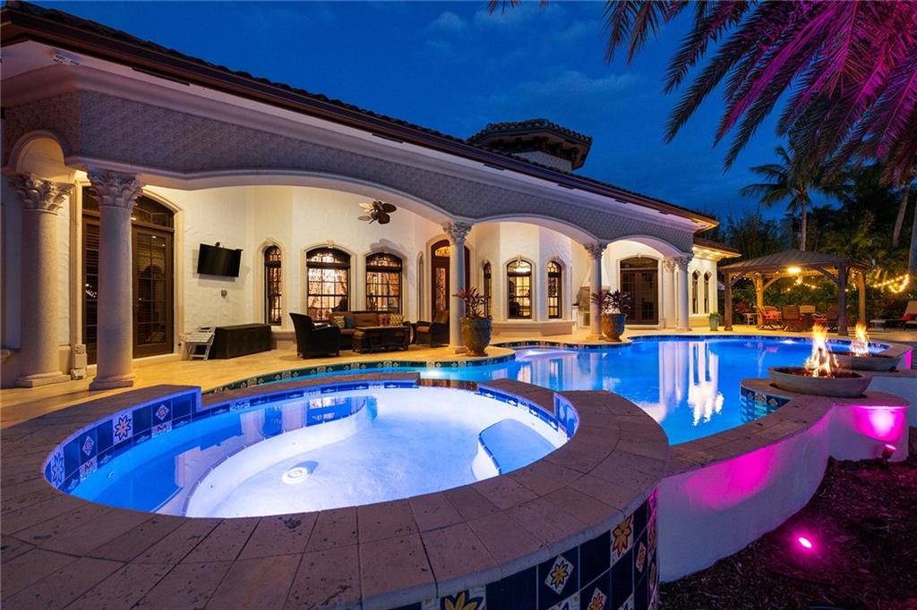 RIO VISTA ISLES - Residential