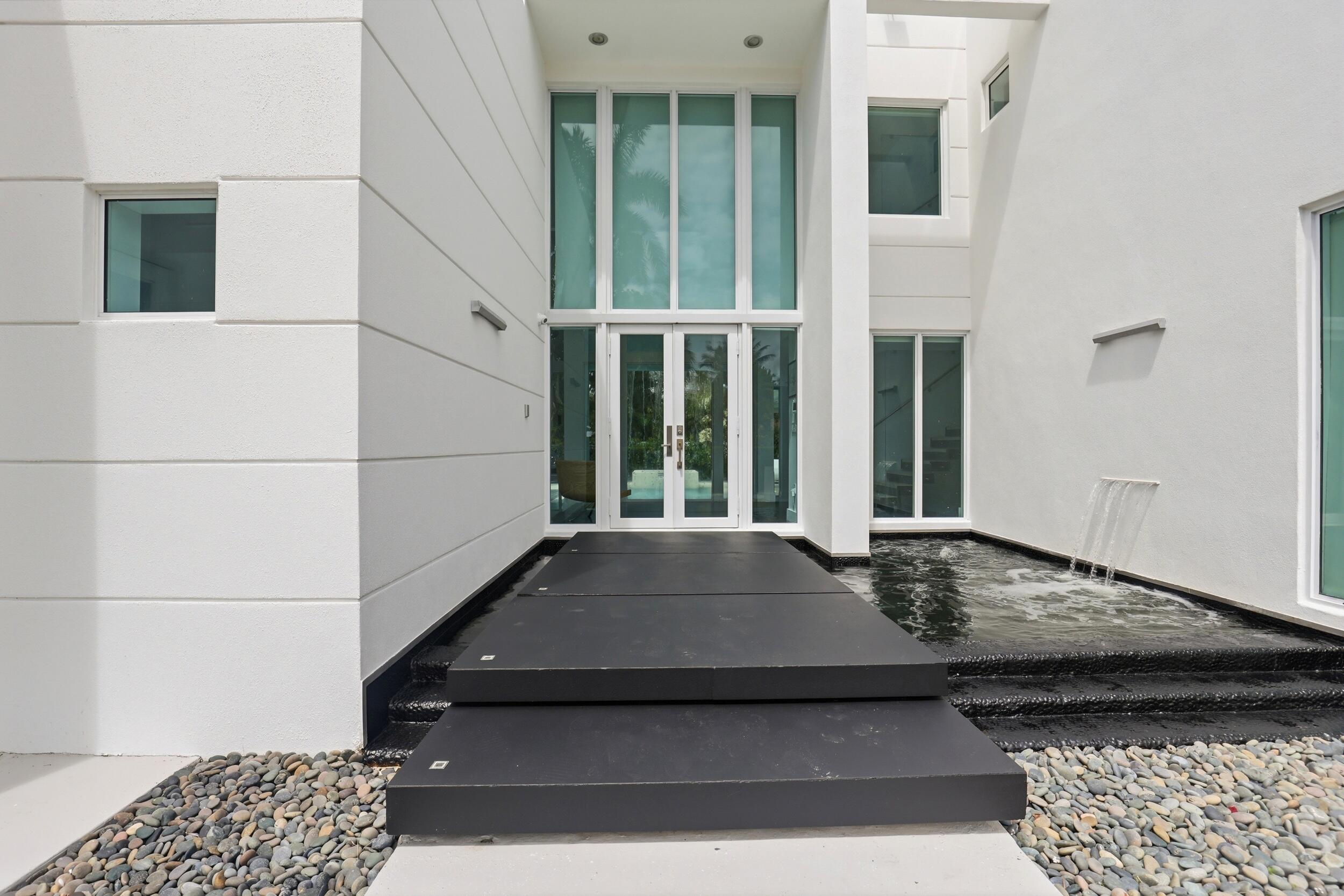 LAUDERDALE BEACH - Residential