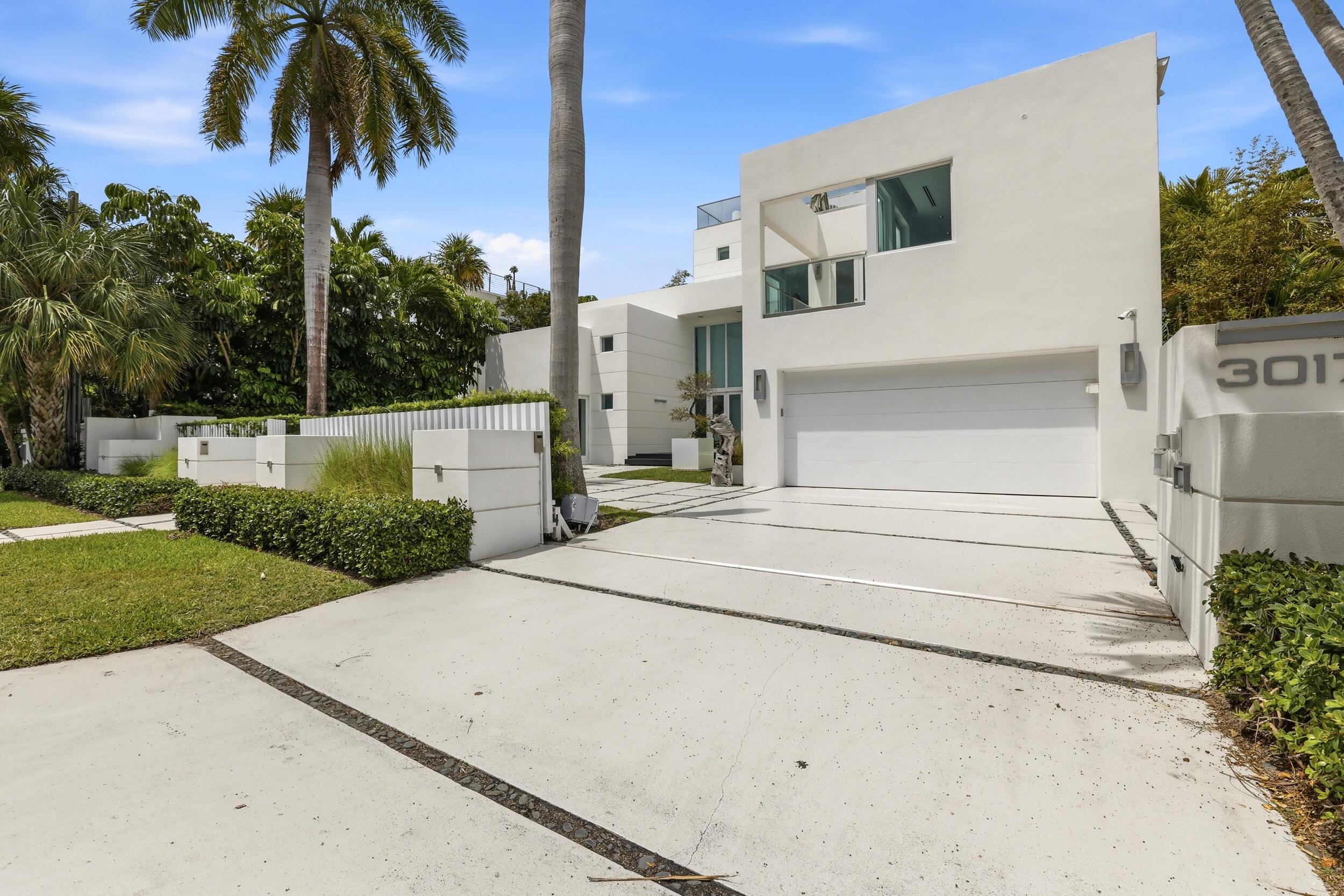 LAUDERDALE BEACH - Residential