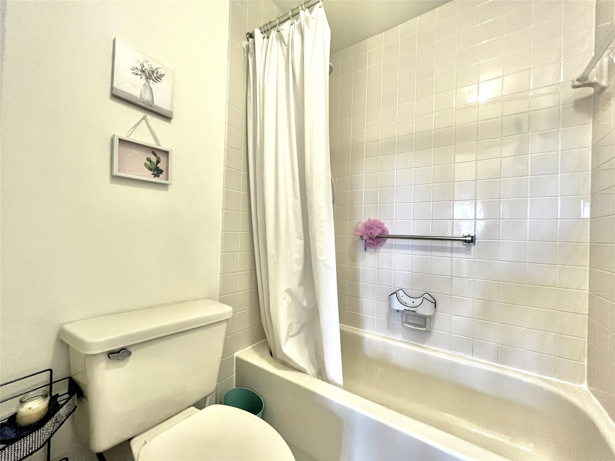 BONAIRE VILLAGE AT WOODMONT 1 - Residential