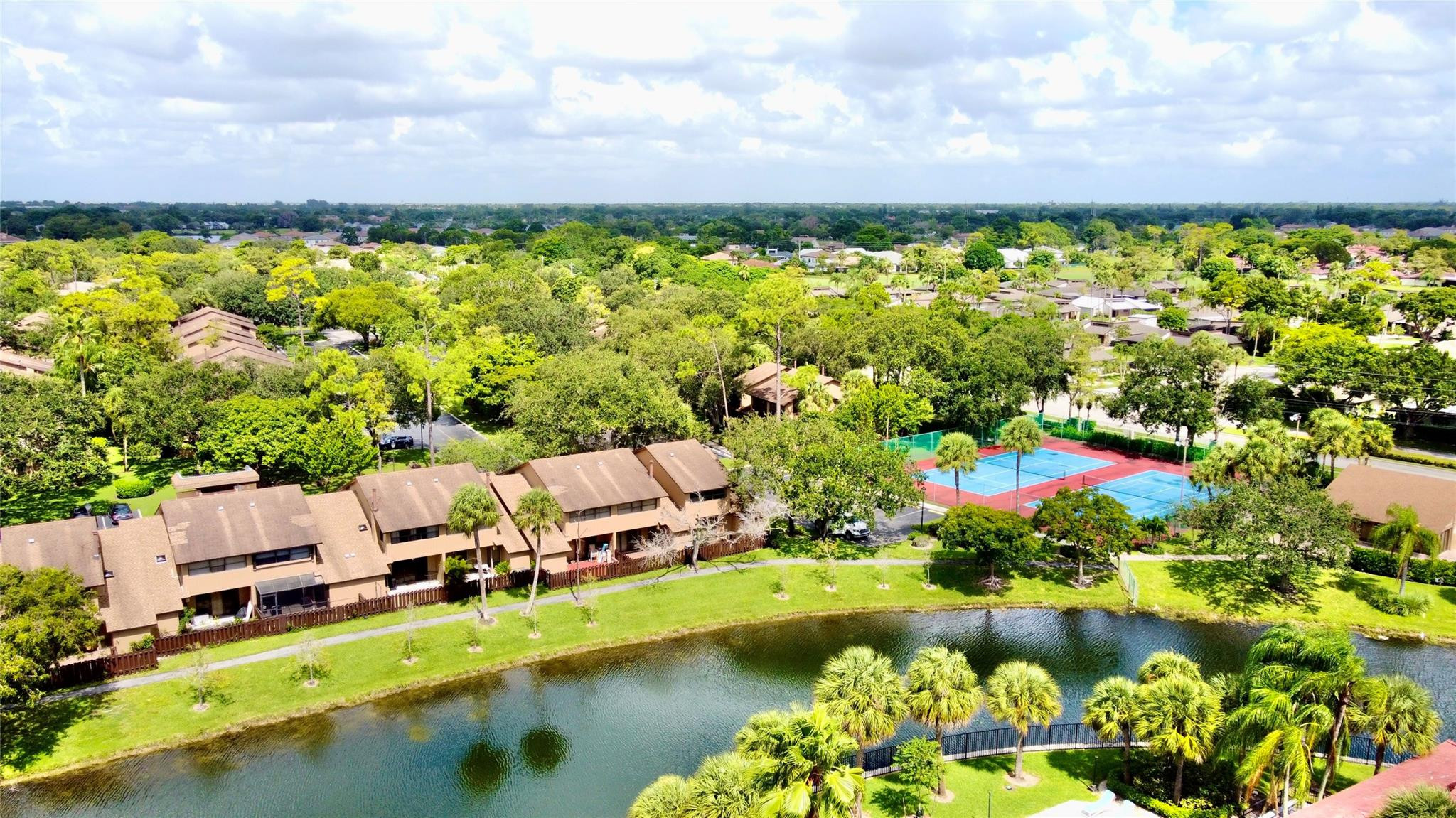 BONAIRE VILLAGE AT WOODMONT 1 - Residential