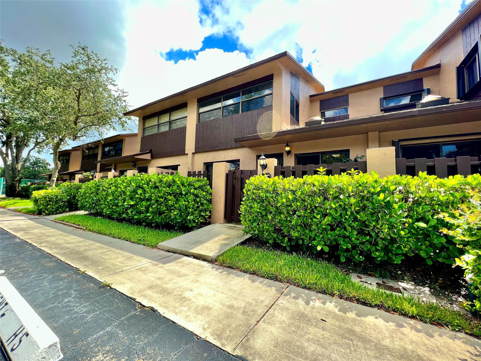 BONAIRE VILLAGE AT WOODMONT 1 - Residential