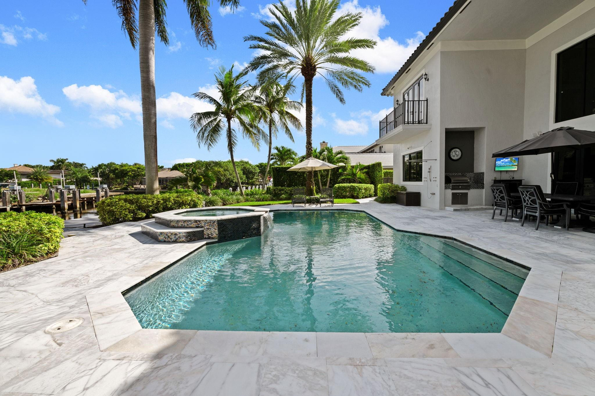 Bay Colony - Residential
