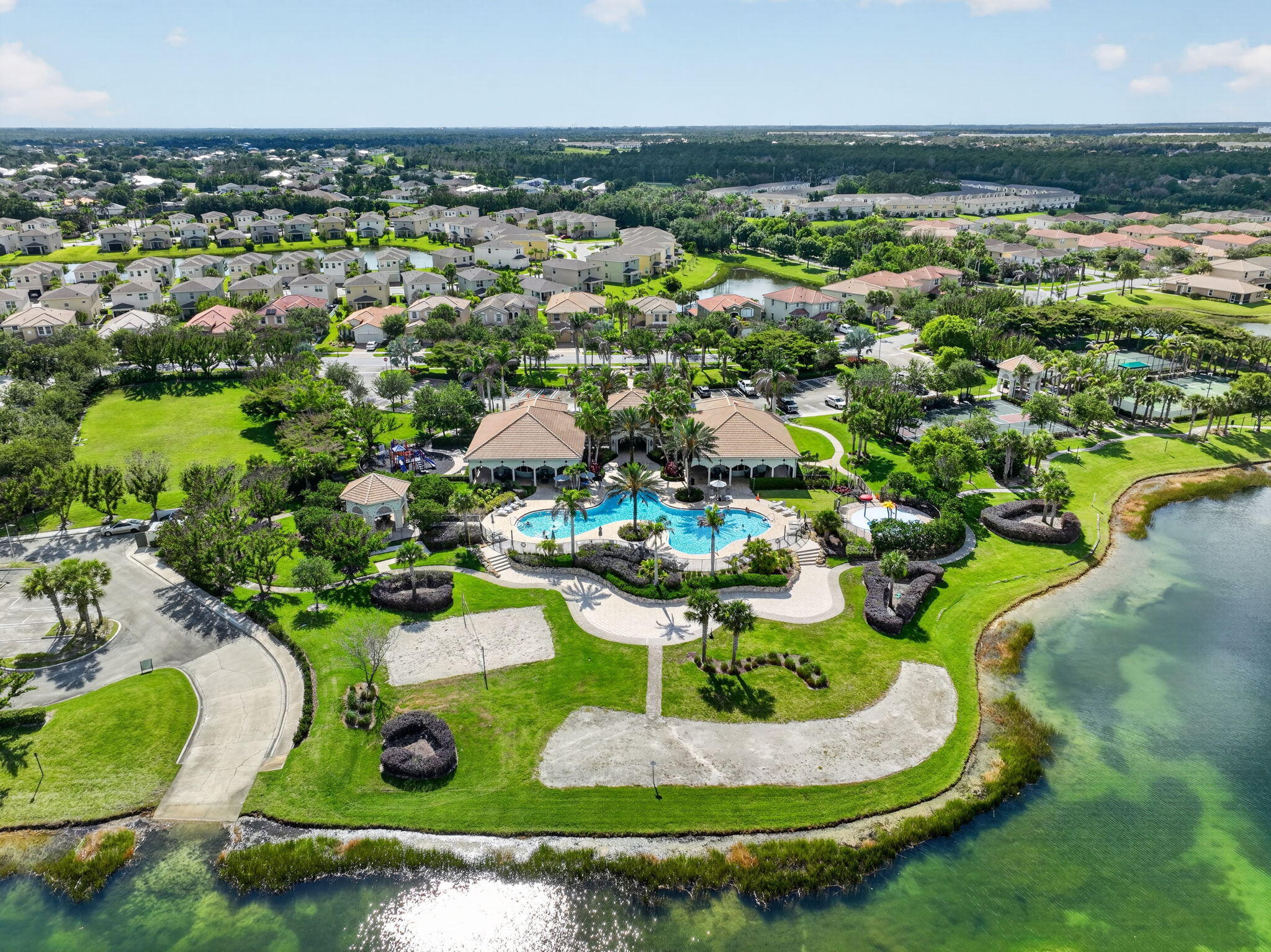 VIZCAYA FALLS PLAT 3 - Residential