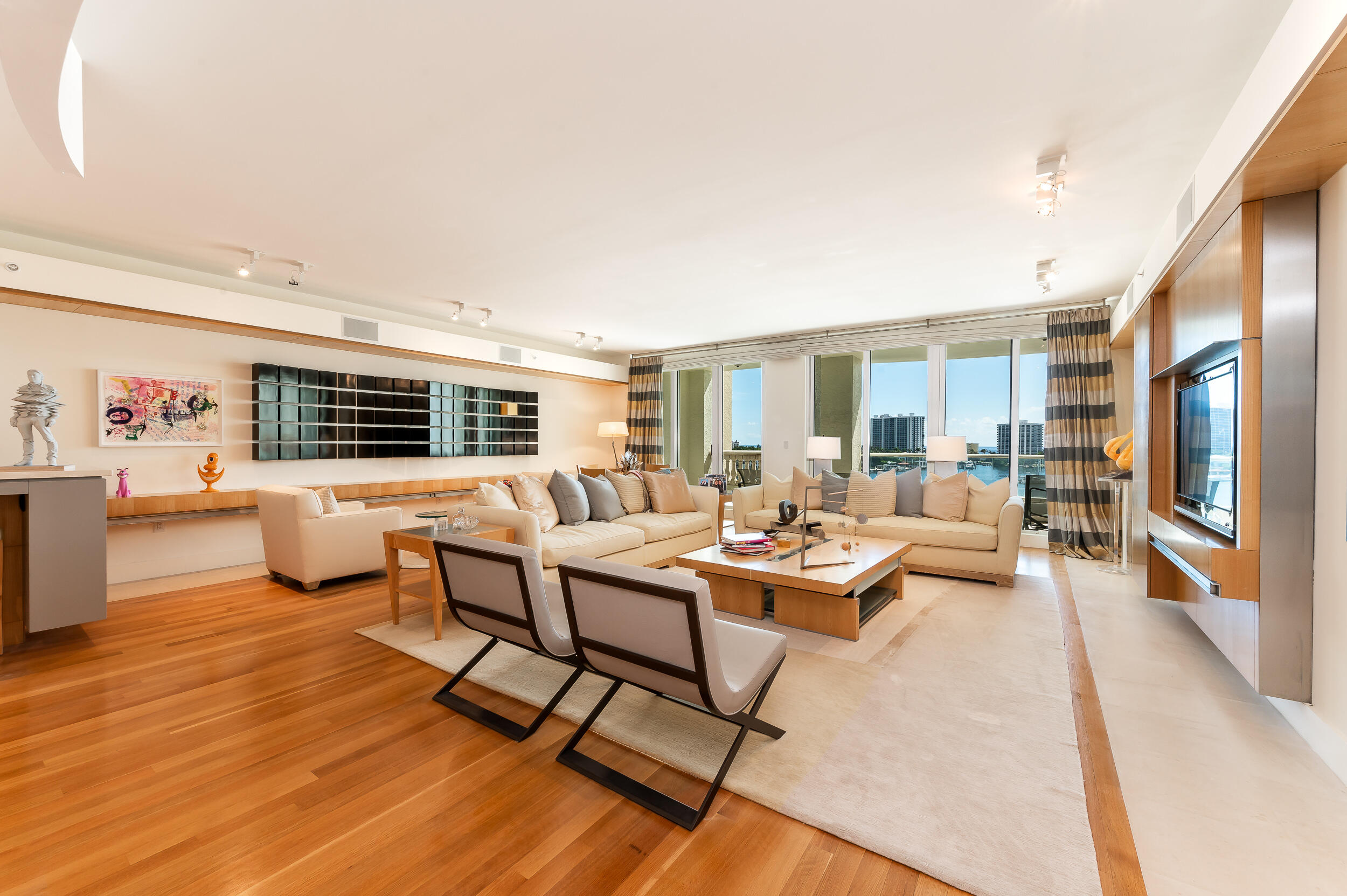 MIZNER GRAND CONDO - Residential
