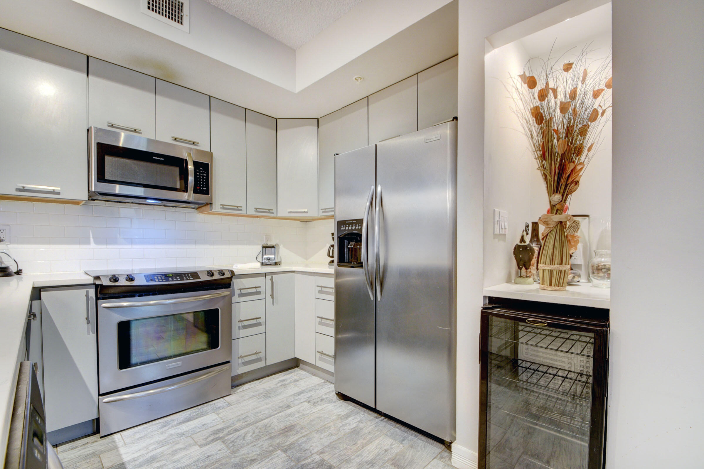 COURTYARDS IN CITYPLACE CONDO - Residential