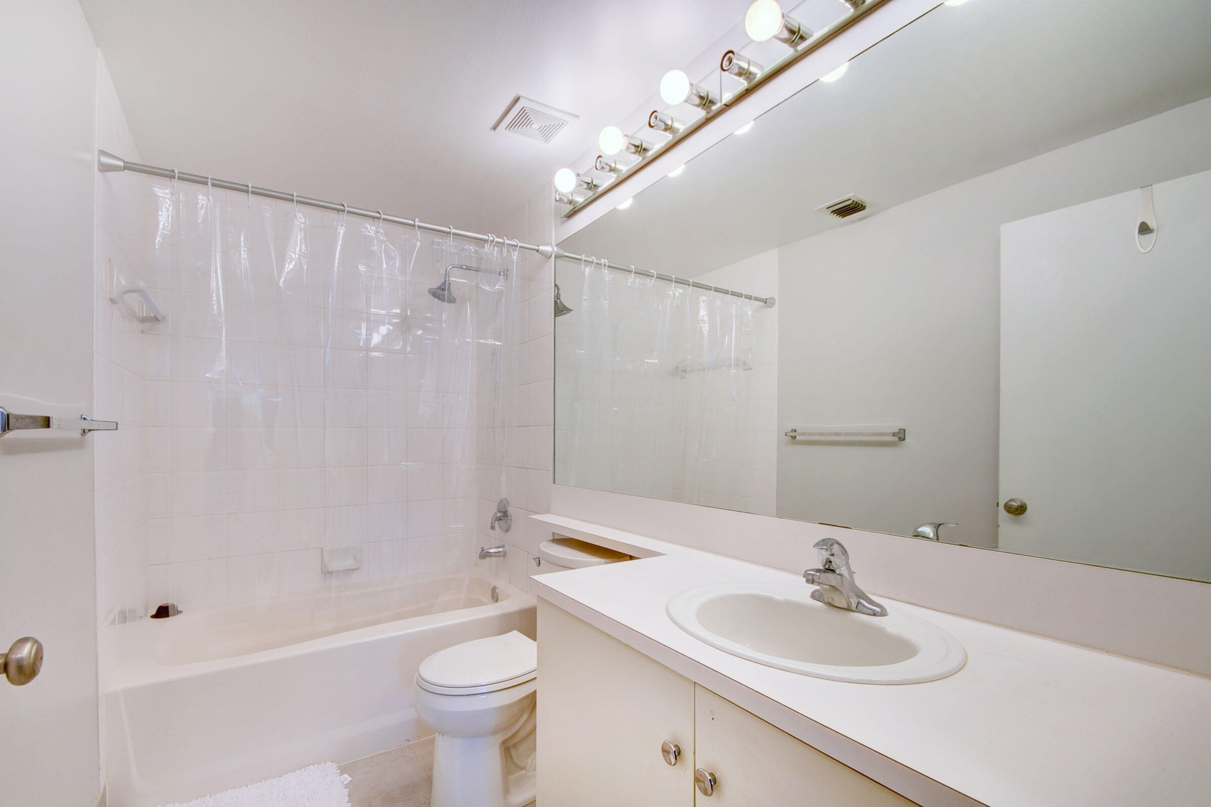 COURTYARDS IN CITYPLACE CONDO - Residential