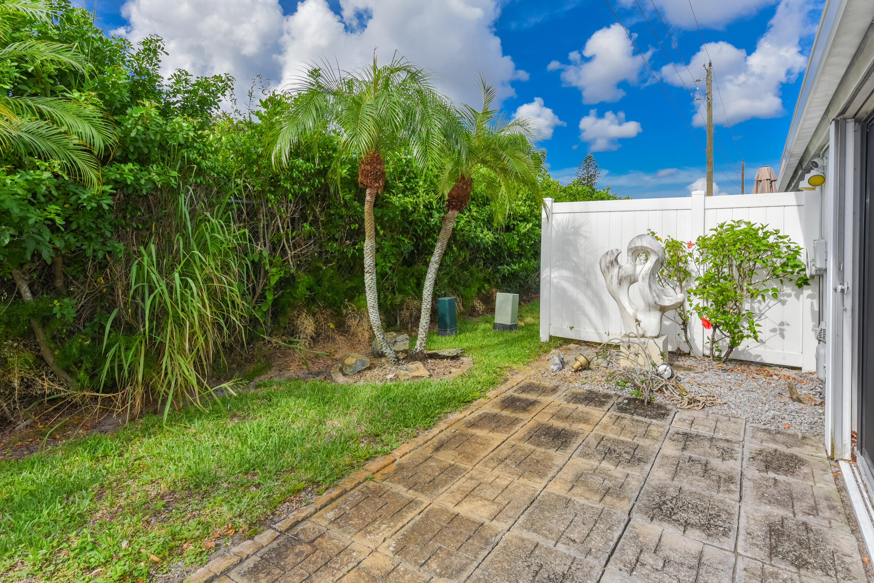 ARBOURS OF THE PALM BEACHES - Residential