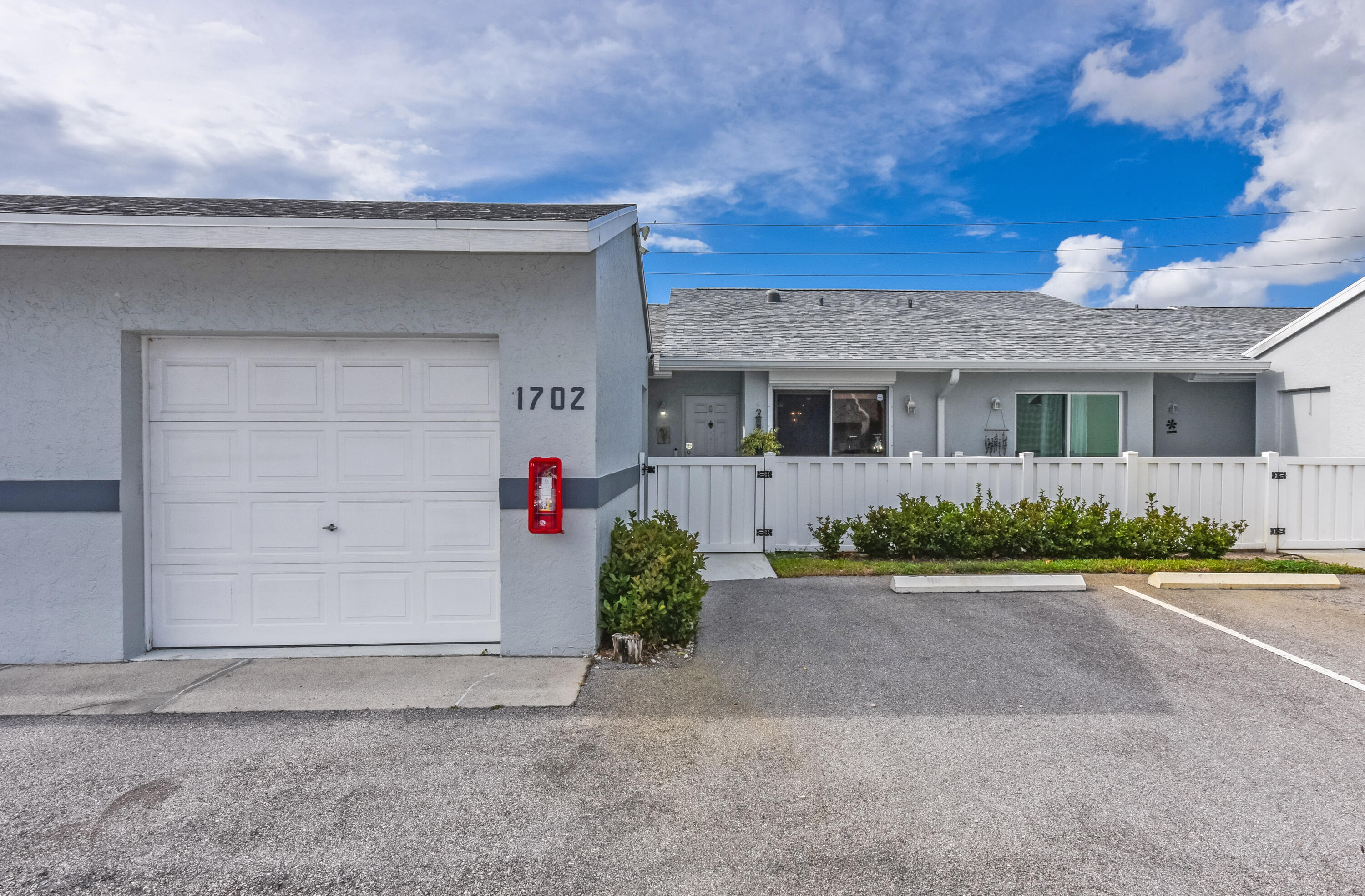ARBOURS OF THE PALM BEACHES - Residential