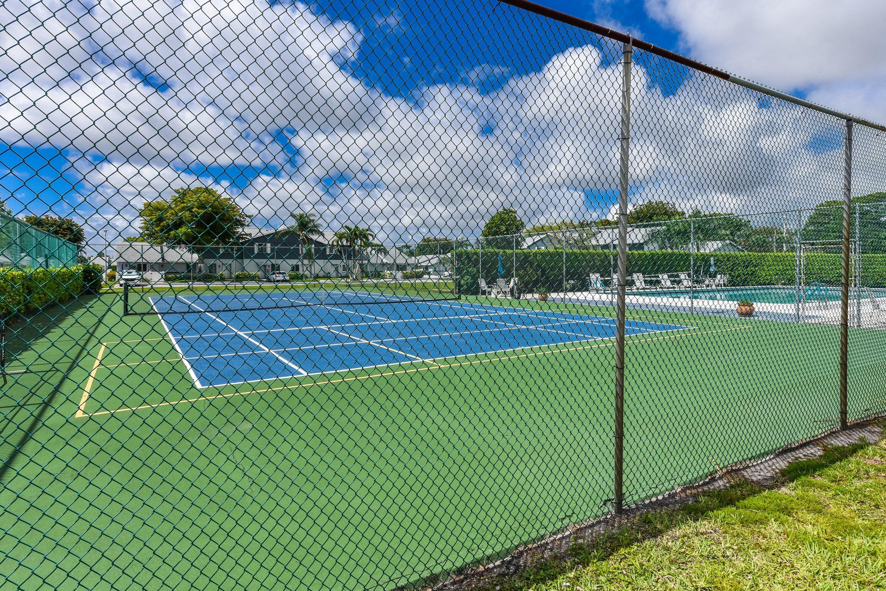 ARBOURS OF THE PALM BEACHES - Residential