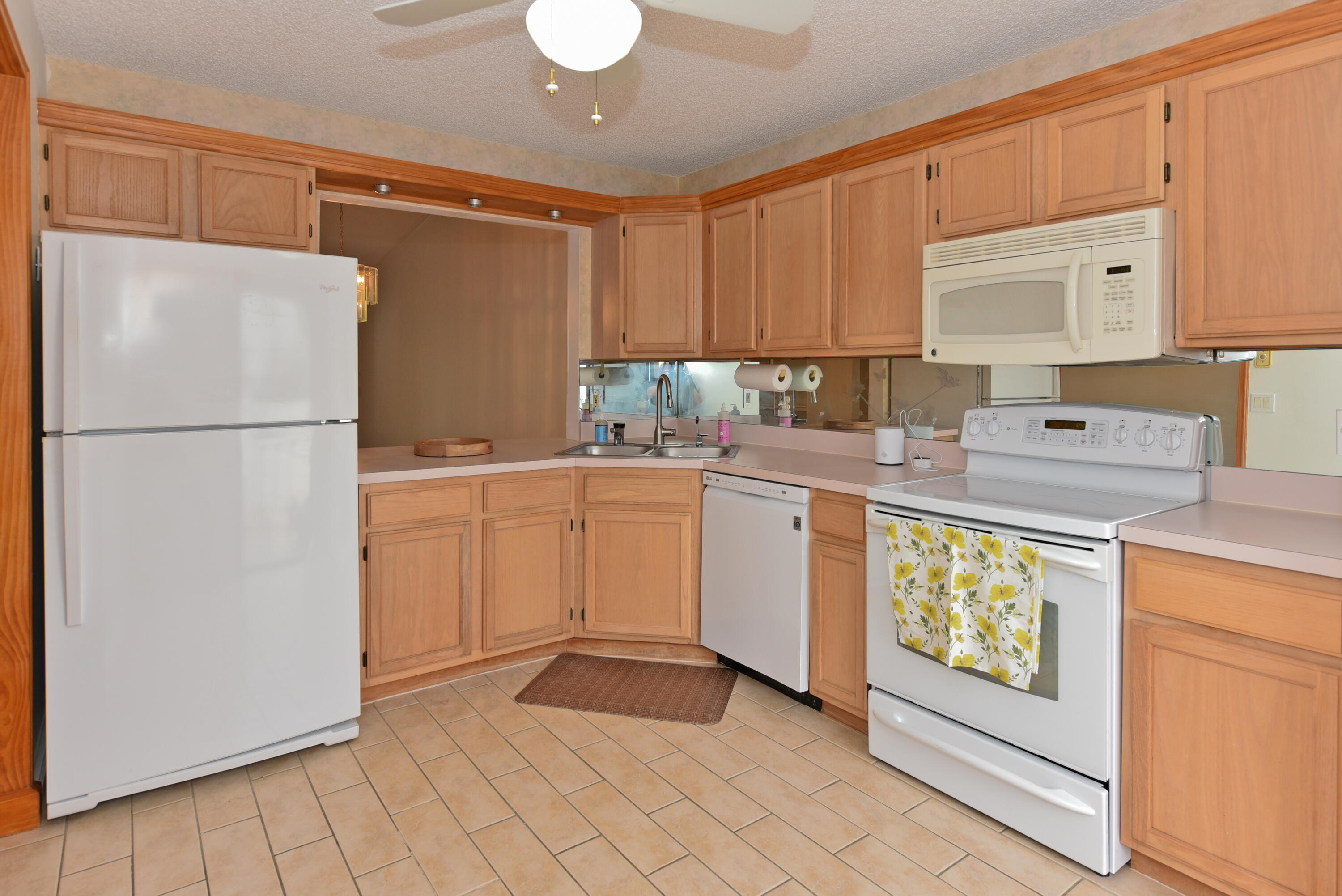 ARBOURS OF THE PALM BEACHES - Residential