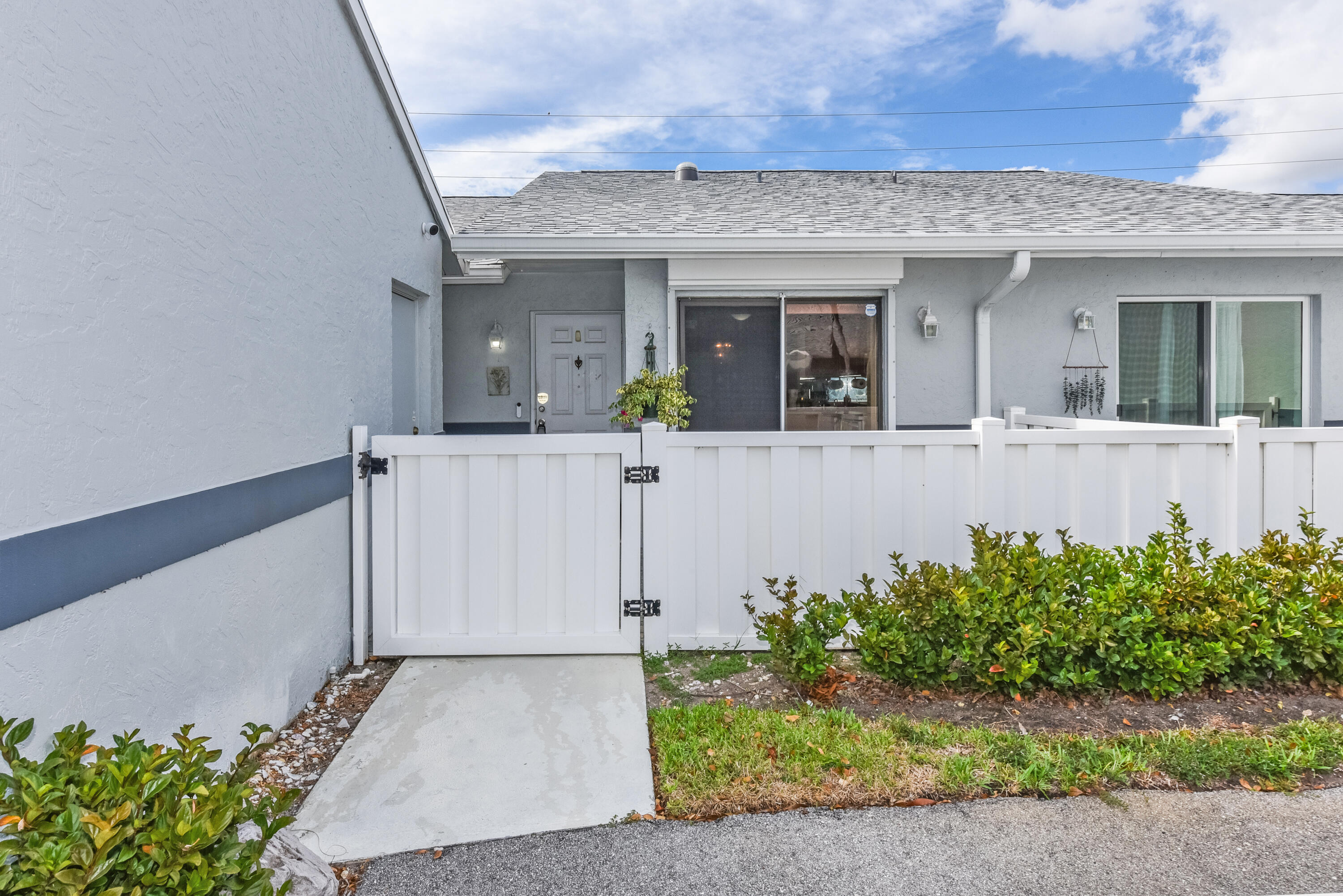 ARBOURS OF THE PALM BEACHES - Residential