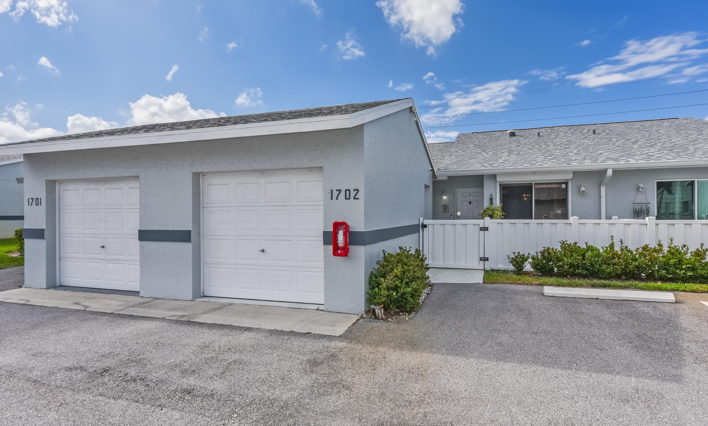 ARBOURS OF THE PALM BEACHES - Residential