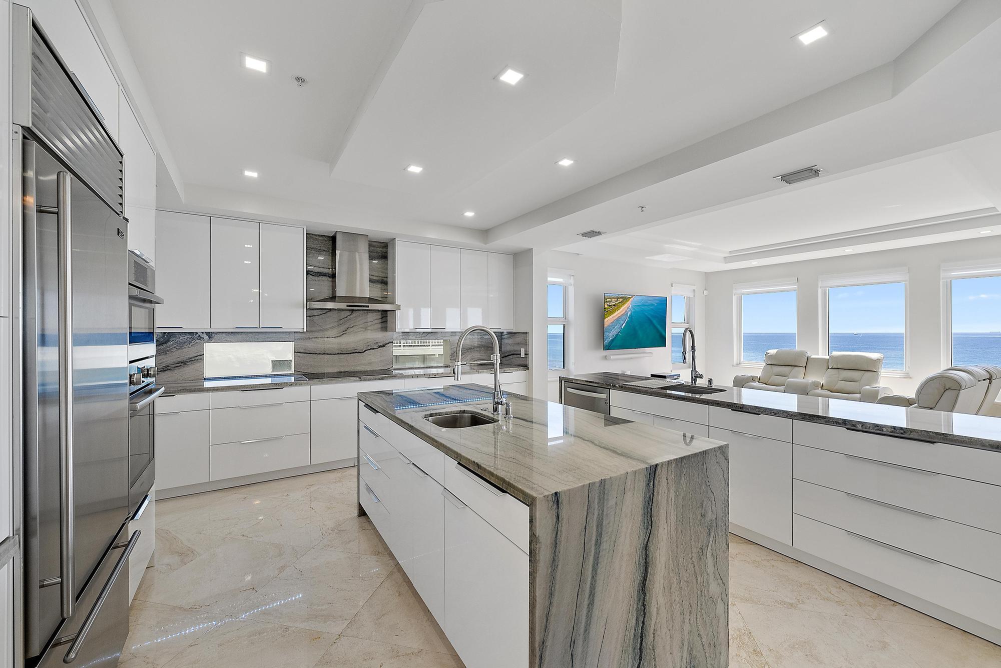 ATHENA CONDO - Residential