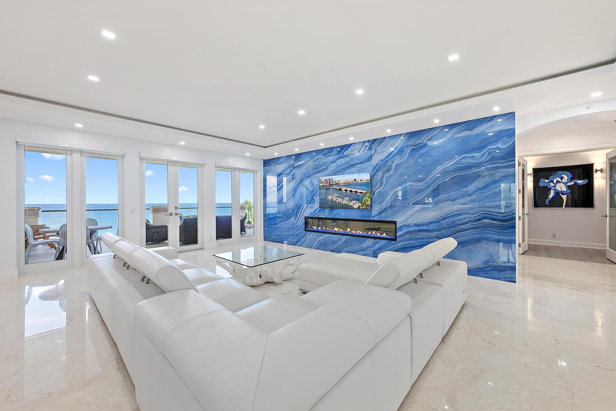 ATHENA CONDO - Residential
