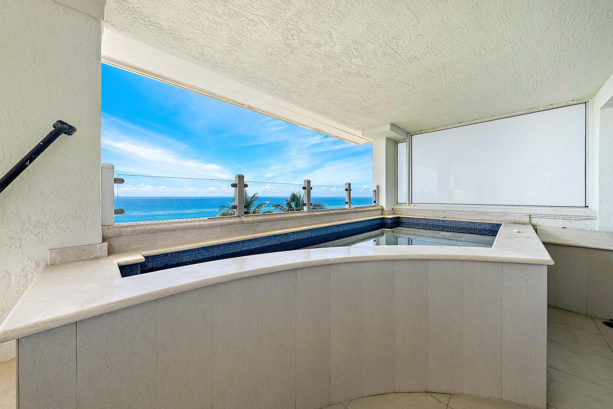 ATHENA CONDO - Residential