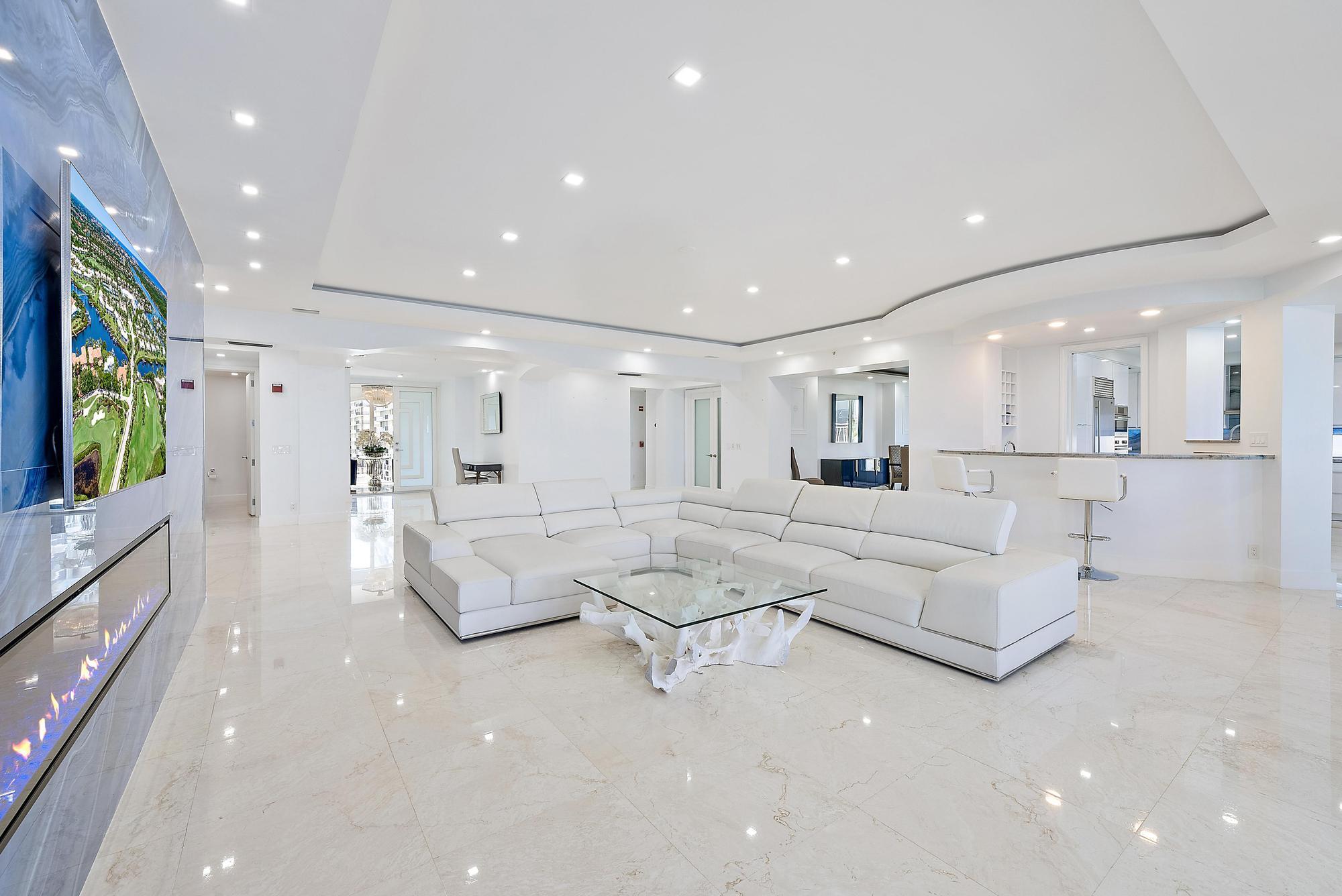 ATHENA CONDO - Residential