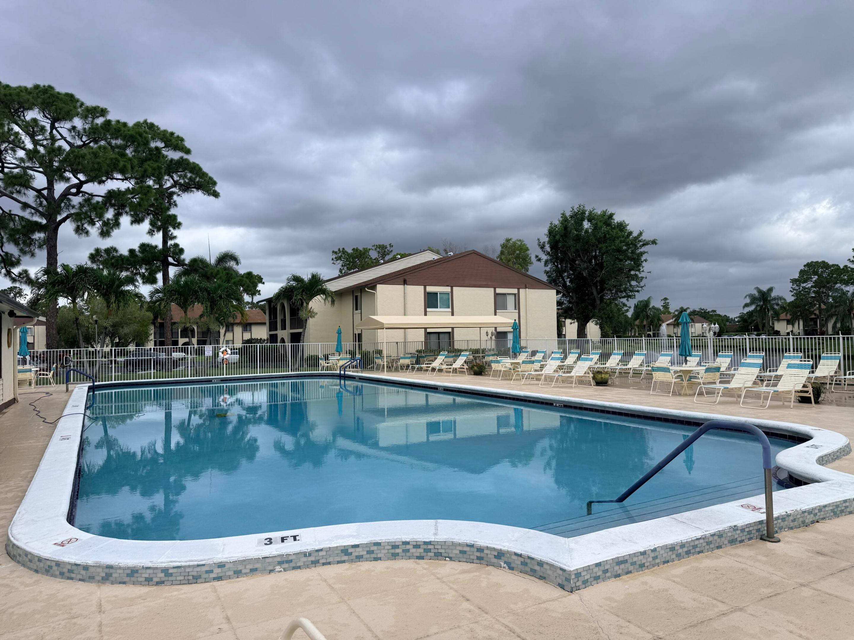 PINE RIDGE SOUTH III CONDO - Residential