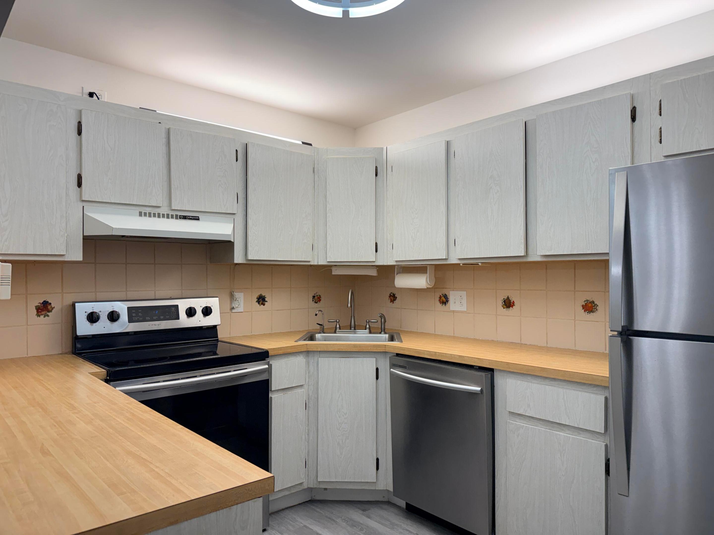 PINE RIDGE SOUTH III CONDO - Residential