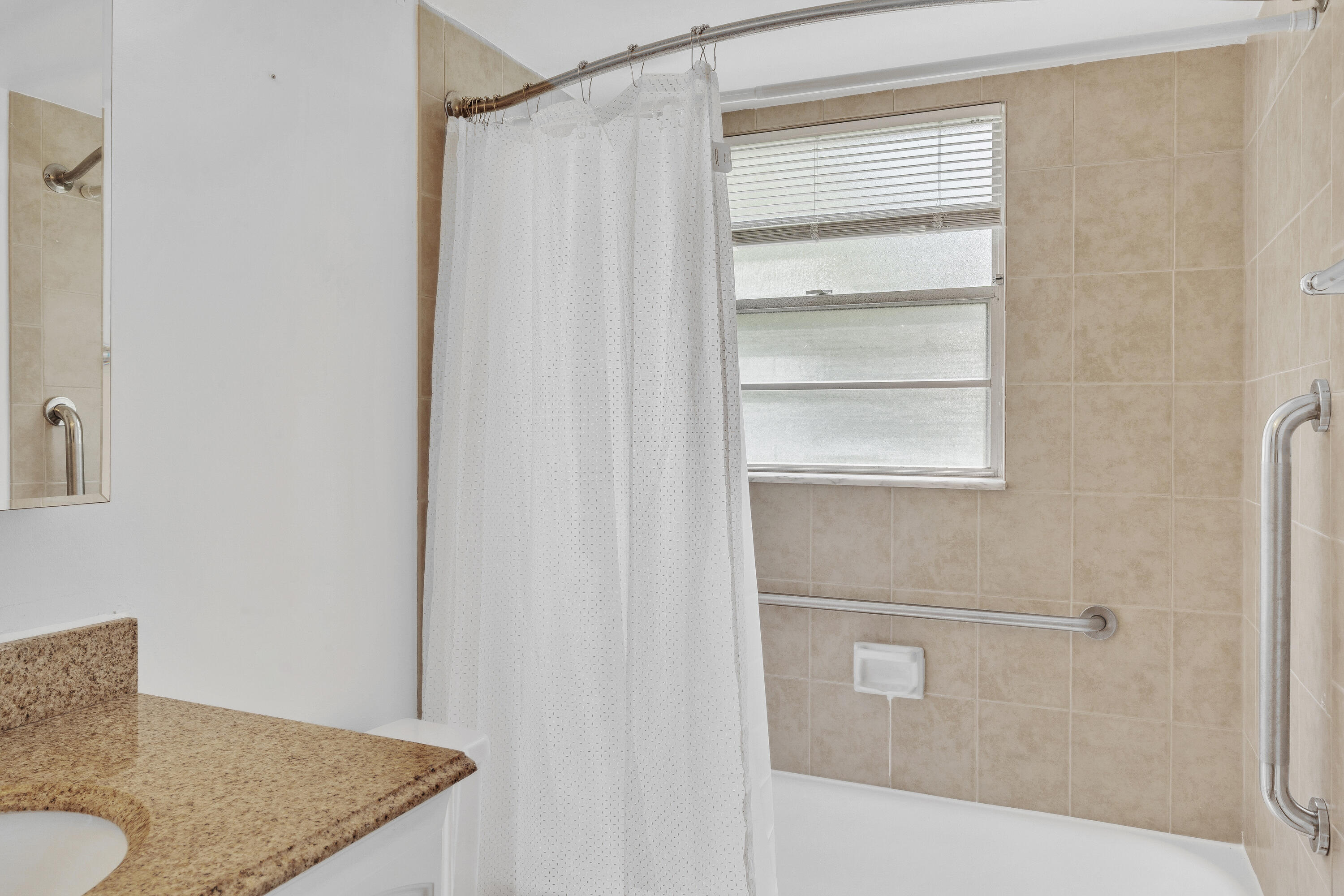 SUFFOLK AT CENTURY VILLAGE CONDO - Residential Lease