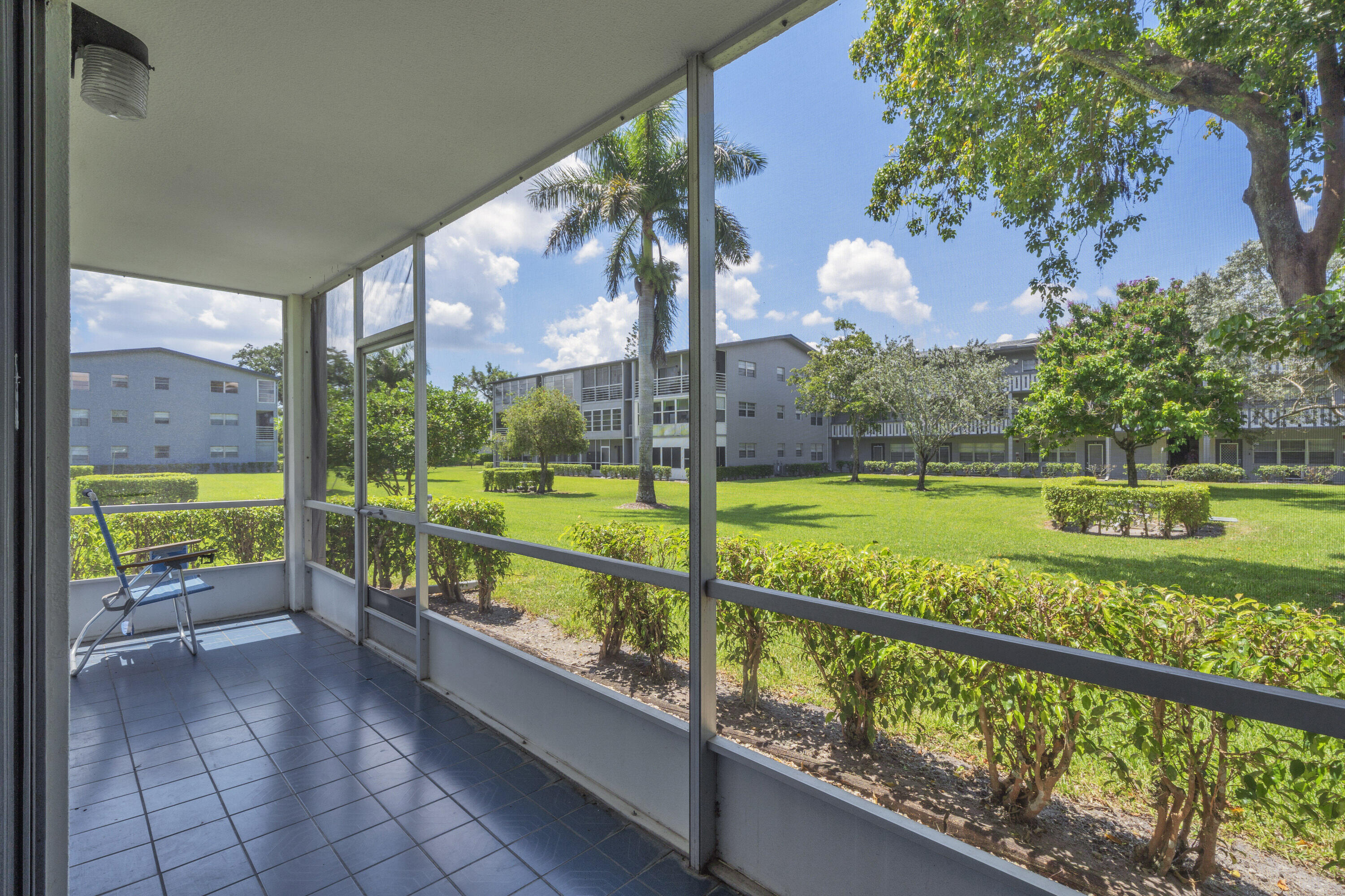 SUFFOLK AT CENTURY VILLAGE CONDO - Residential Lease