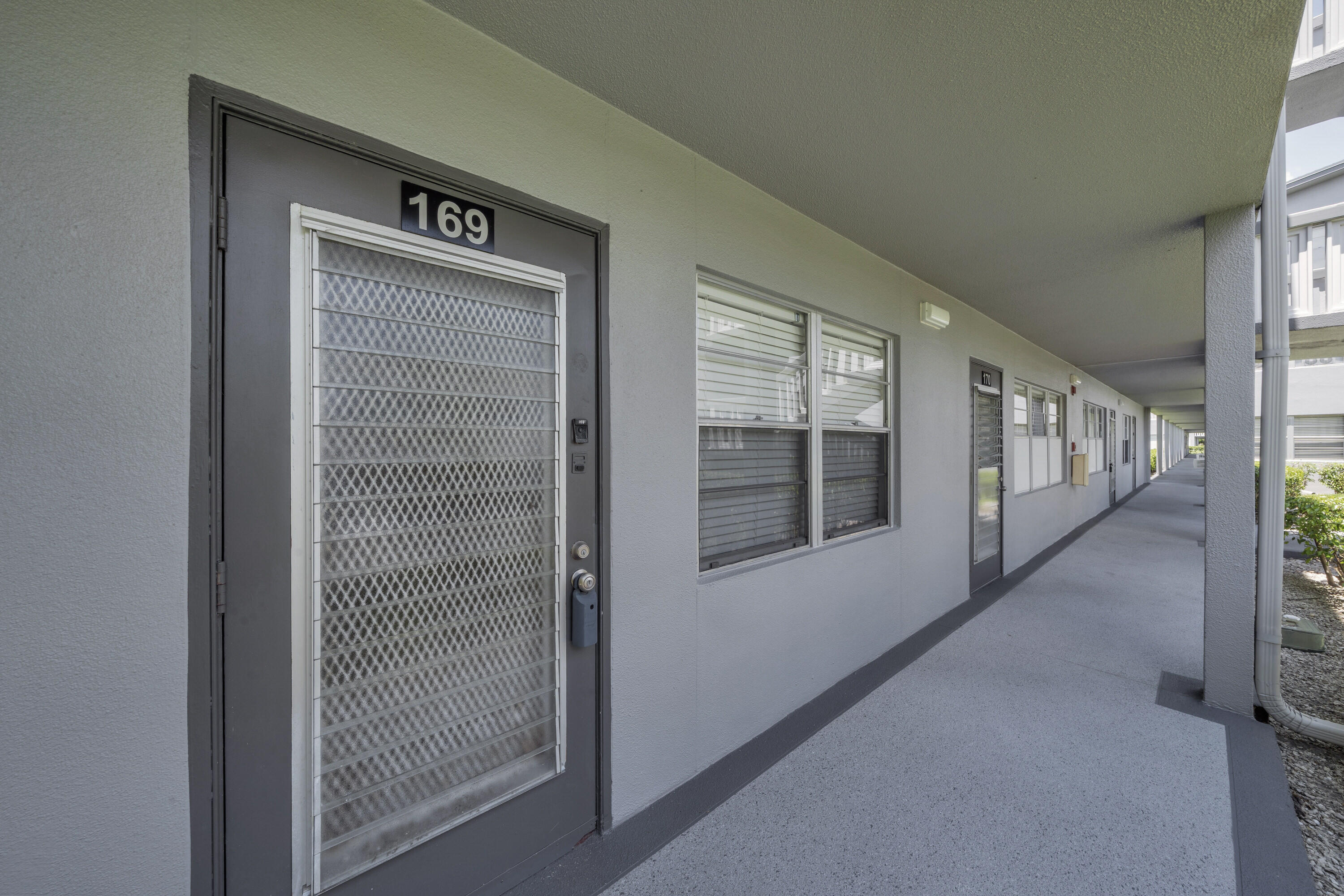 SUFFOLK AT CENTURY VILLAGE CONDO - Residential Lease