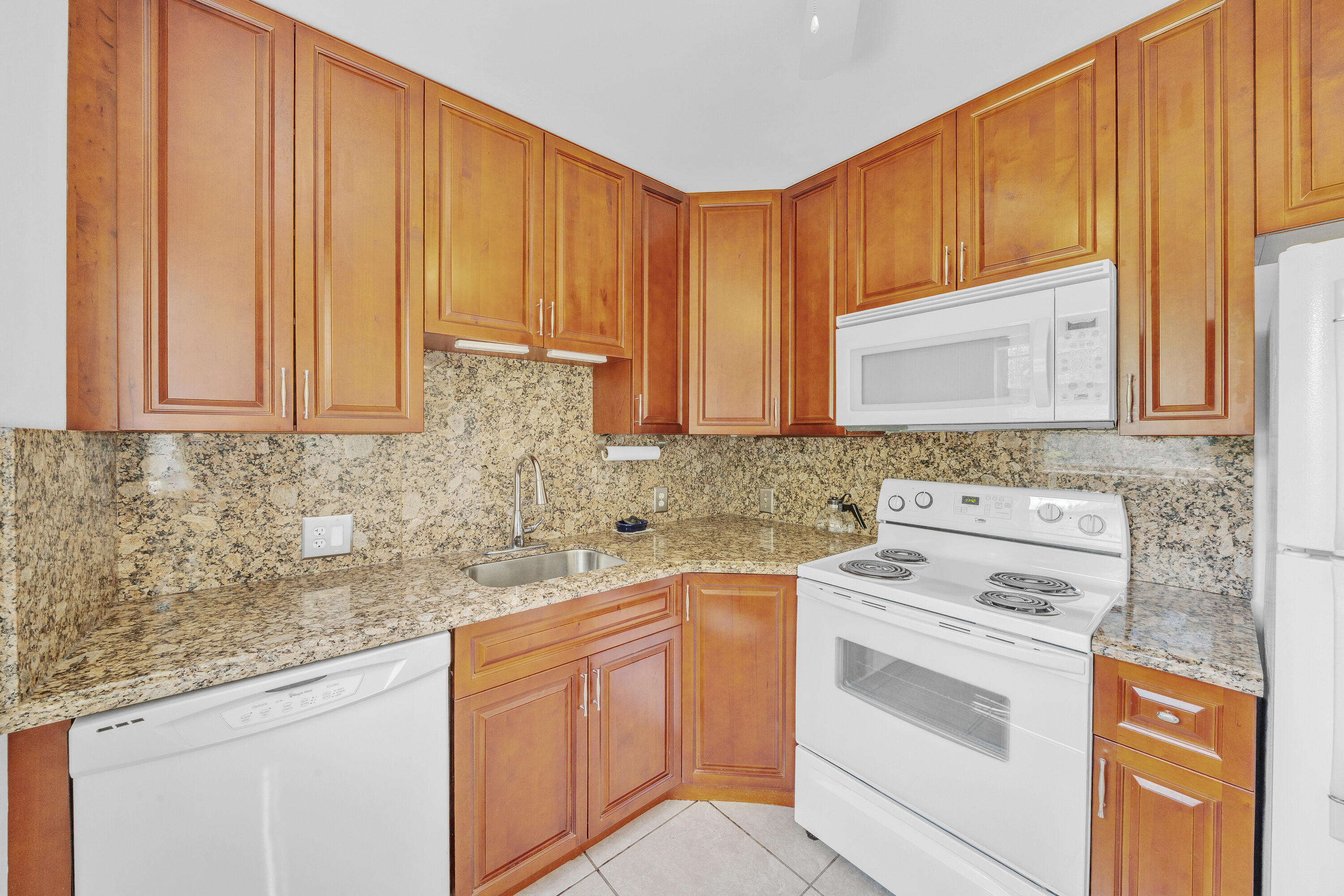 SUFFOLK AT CENTURY VILLAGE CONDO - Residential Lease
