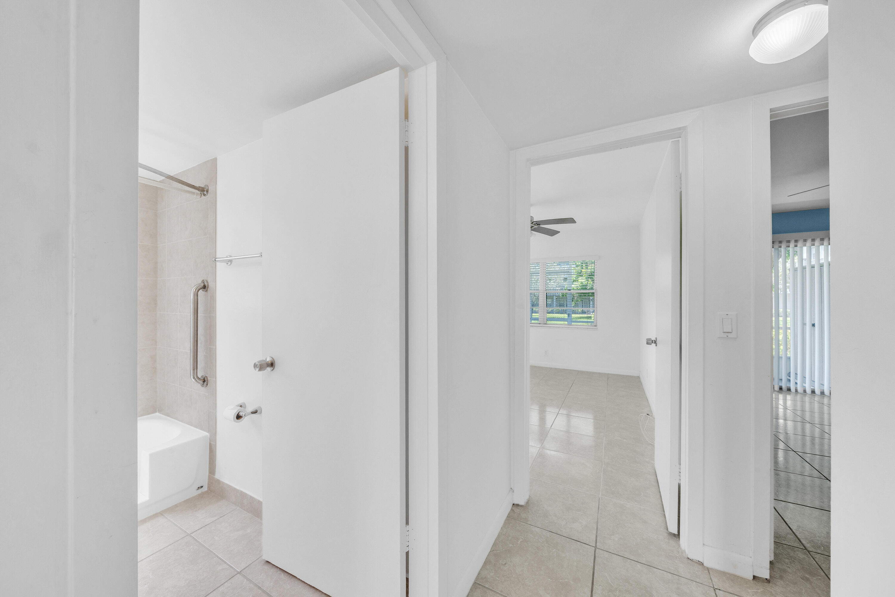 SUFFOLK AT CENTURY VILLAGE CONDO - Residential Lease