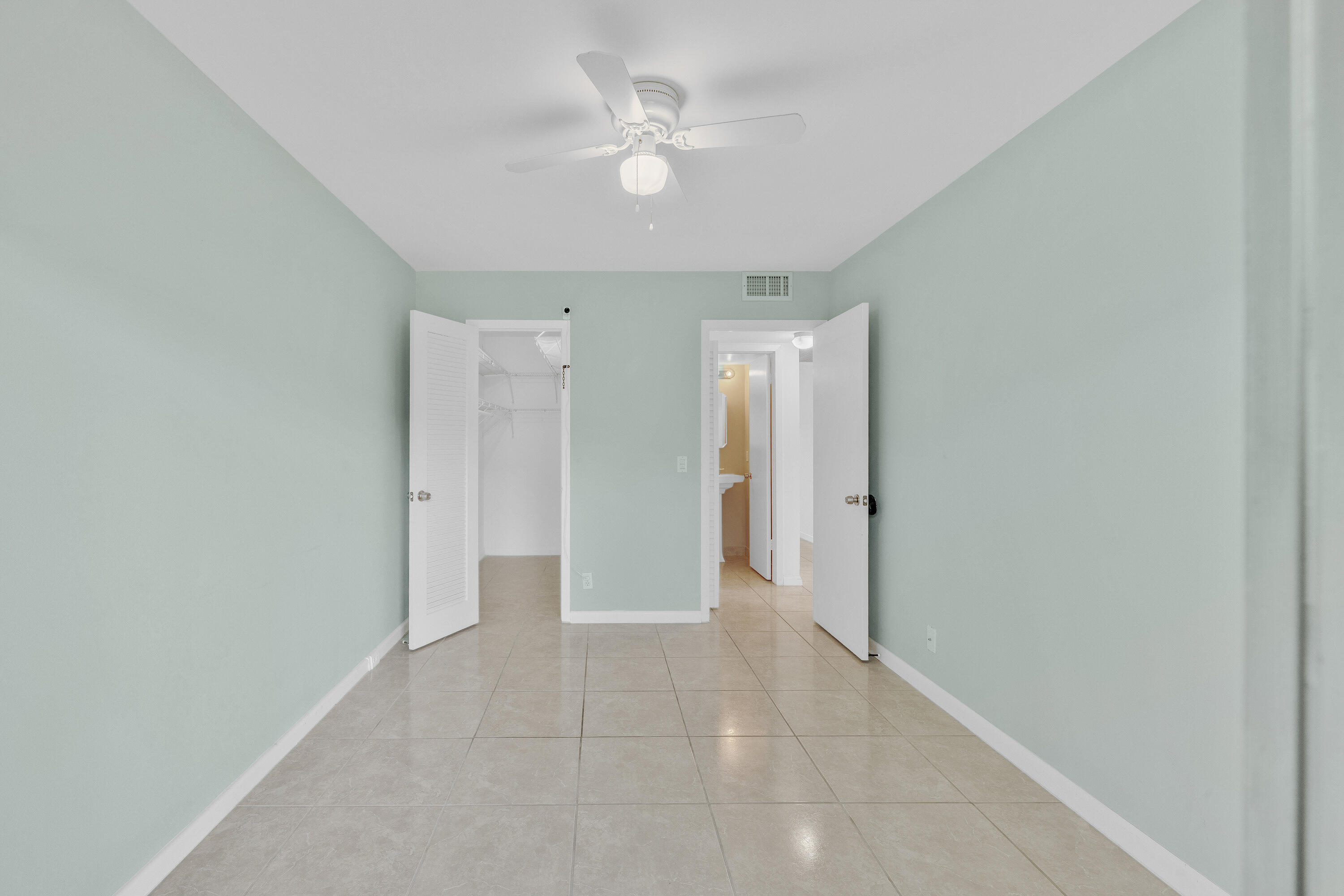 SUFFOLK AT CENTURY VILLAGE CONDO - Residential Lease