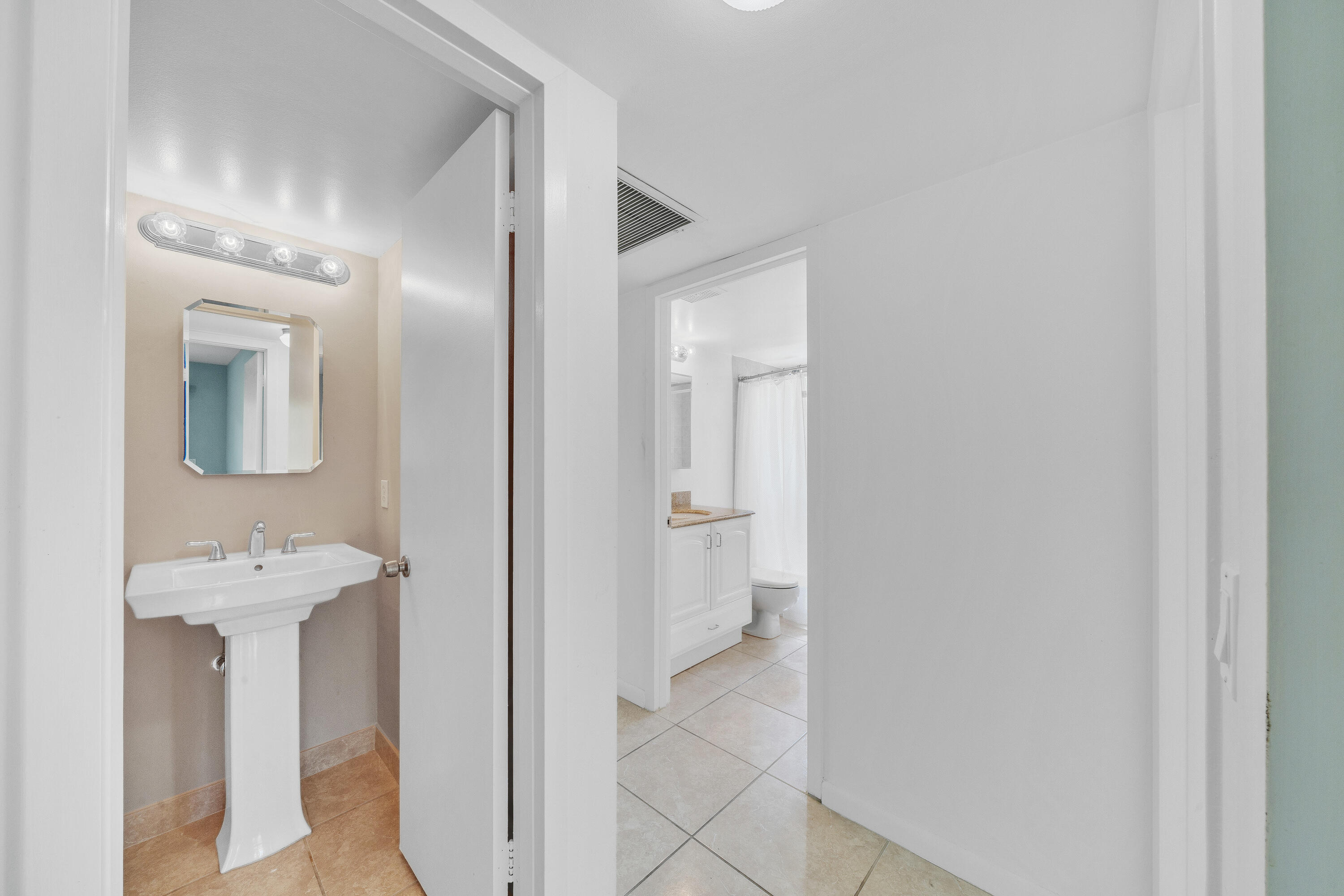 SUFFOLK AT CENTURY VILLAGE CONDO - Residential Lease